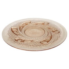 Vide-poche en verre gravé rose. Période Art déco, 1930