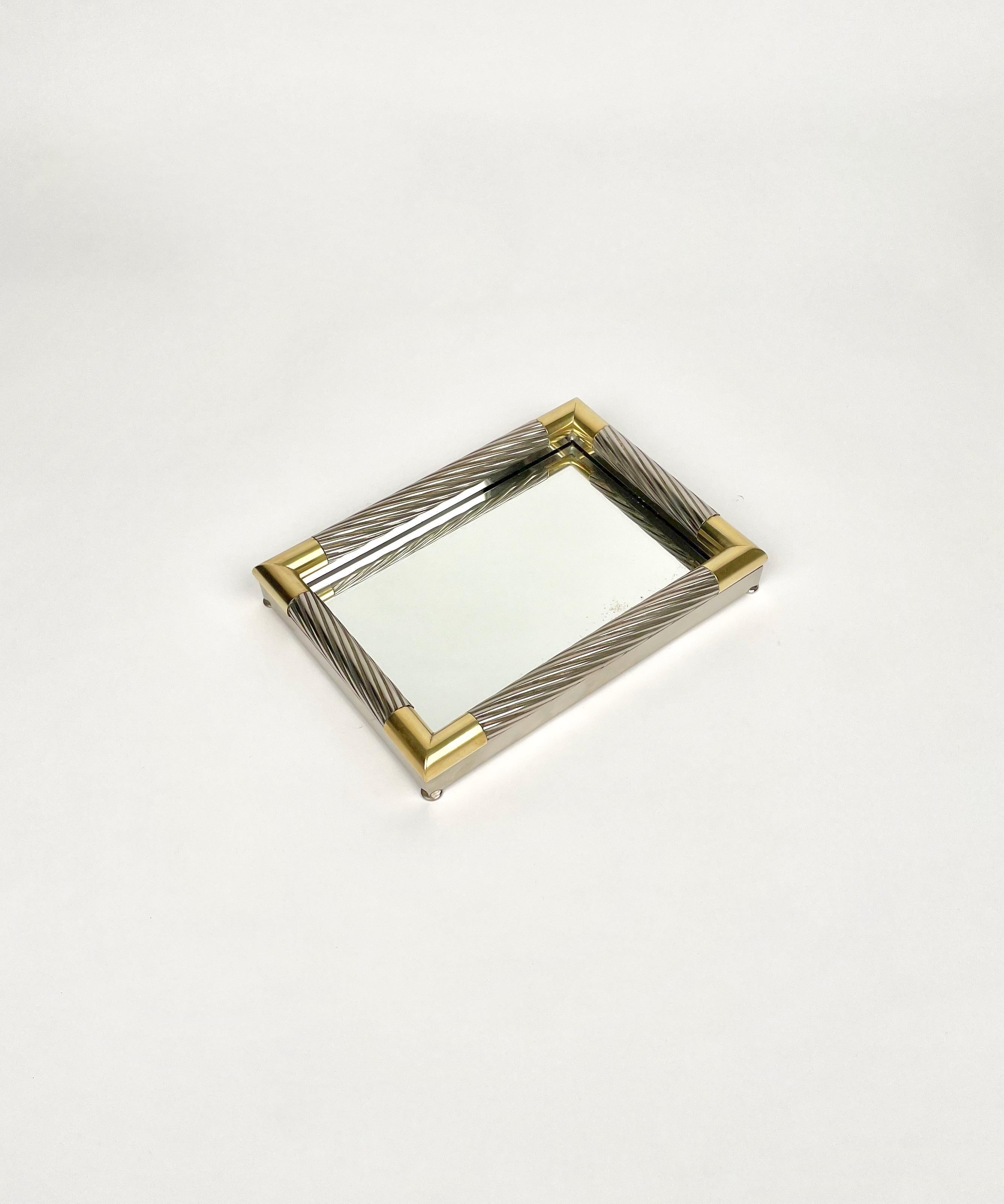 Vide-Poche in Silver Metal, Brass and Mirror by Tommaso Barbi, Italy 1970s For Sale 2