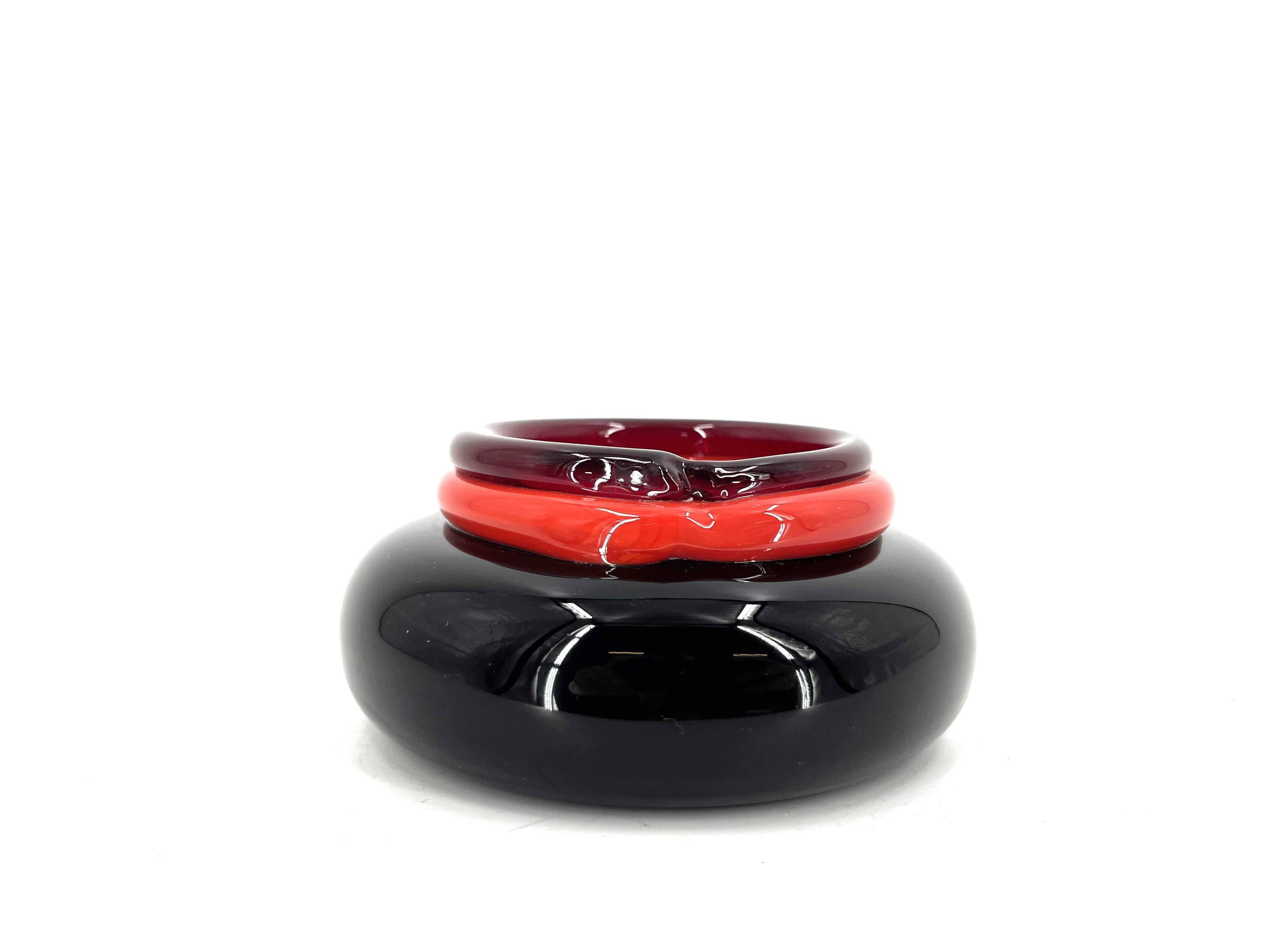 Late 20th Century Vide poche or ashtray by Ettore Sottsass for Venini, 1990s For Sale