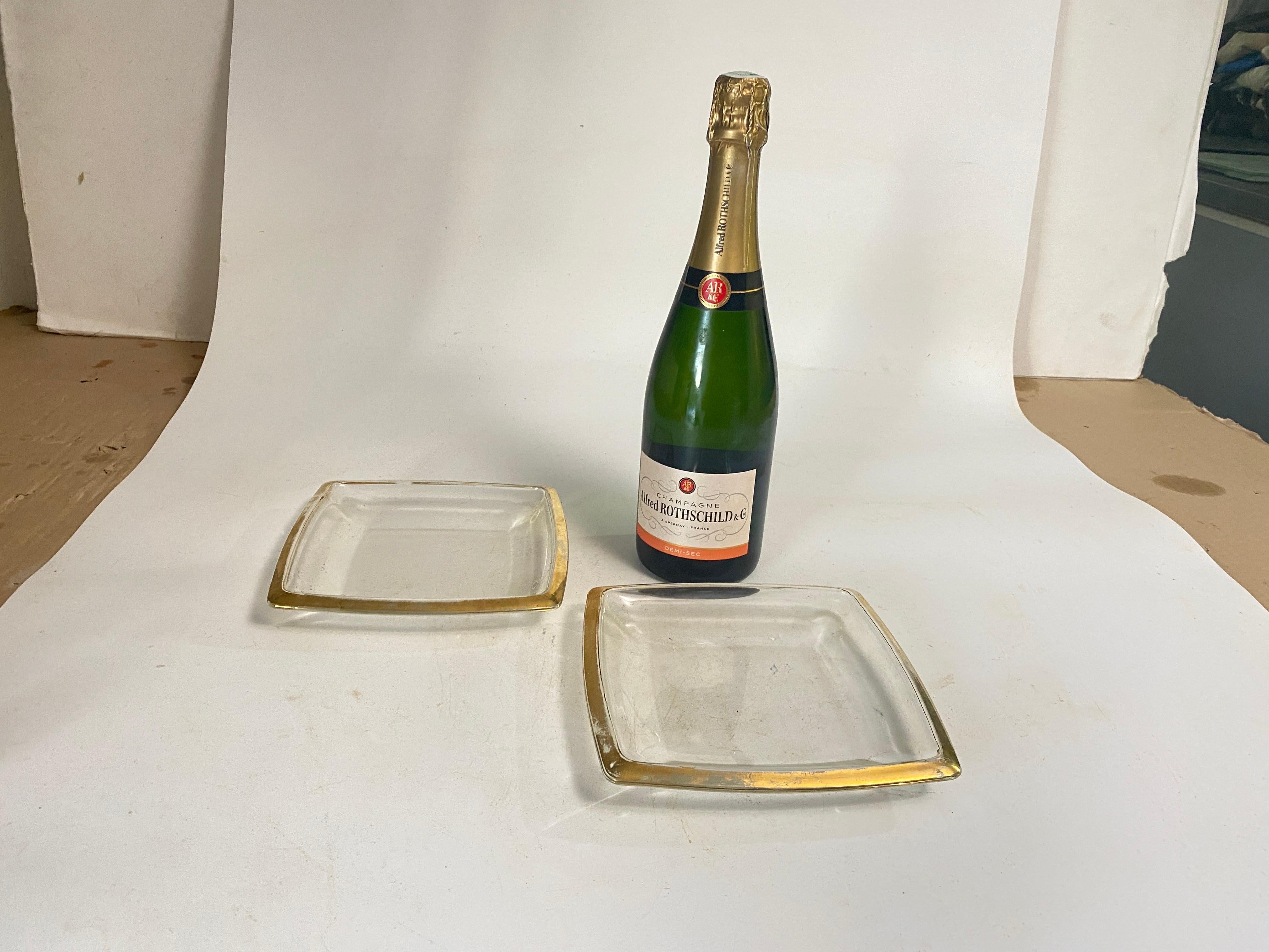 Vide Poche oder Aschenbecher in  Kunstglas Frankreich Goldene Bordüre um 1970 2er-Set  (Glas) im Angebot