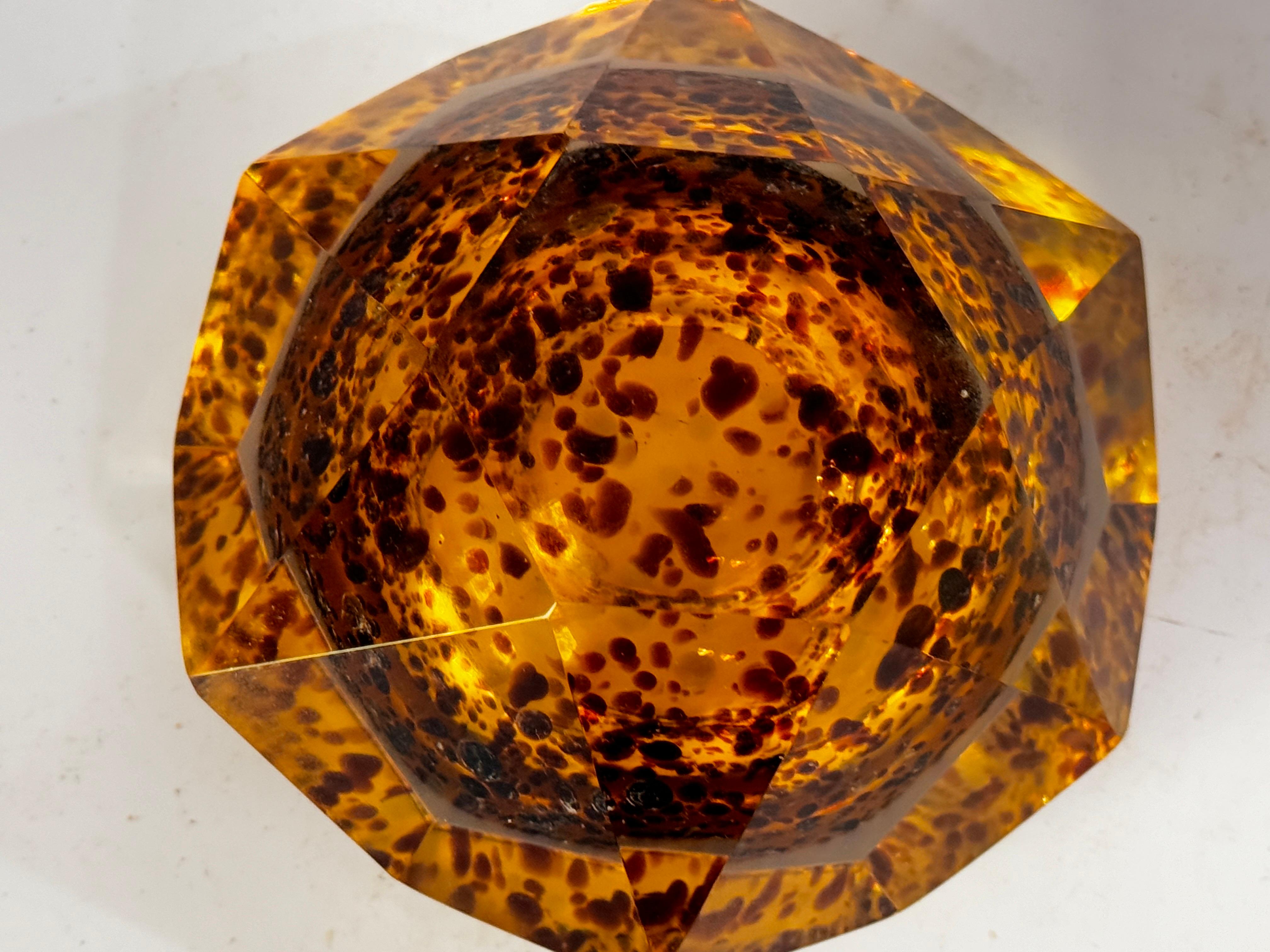 Italiano Vide Poche o Posacenere in  Vetro artistico Venezia Colore Marrone Italia Murano 1970 in vendita