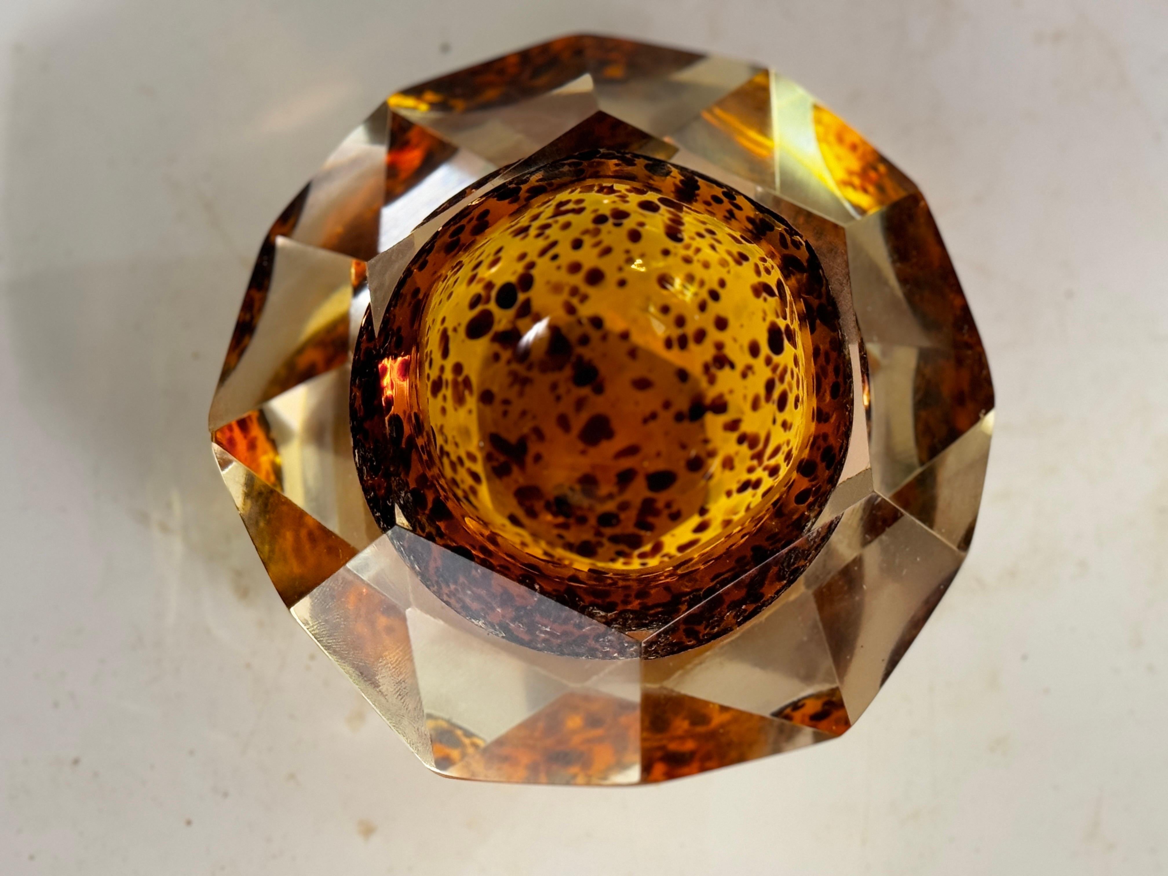 Vide Poche o Posacenere in  Vetro artistico Venezia Colore Marrone Italia Murano 1970 in vendita 1