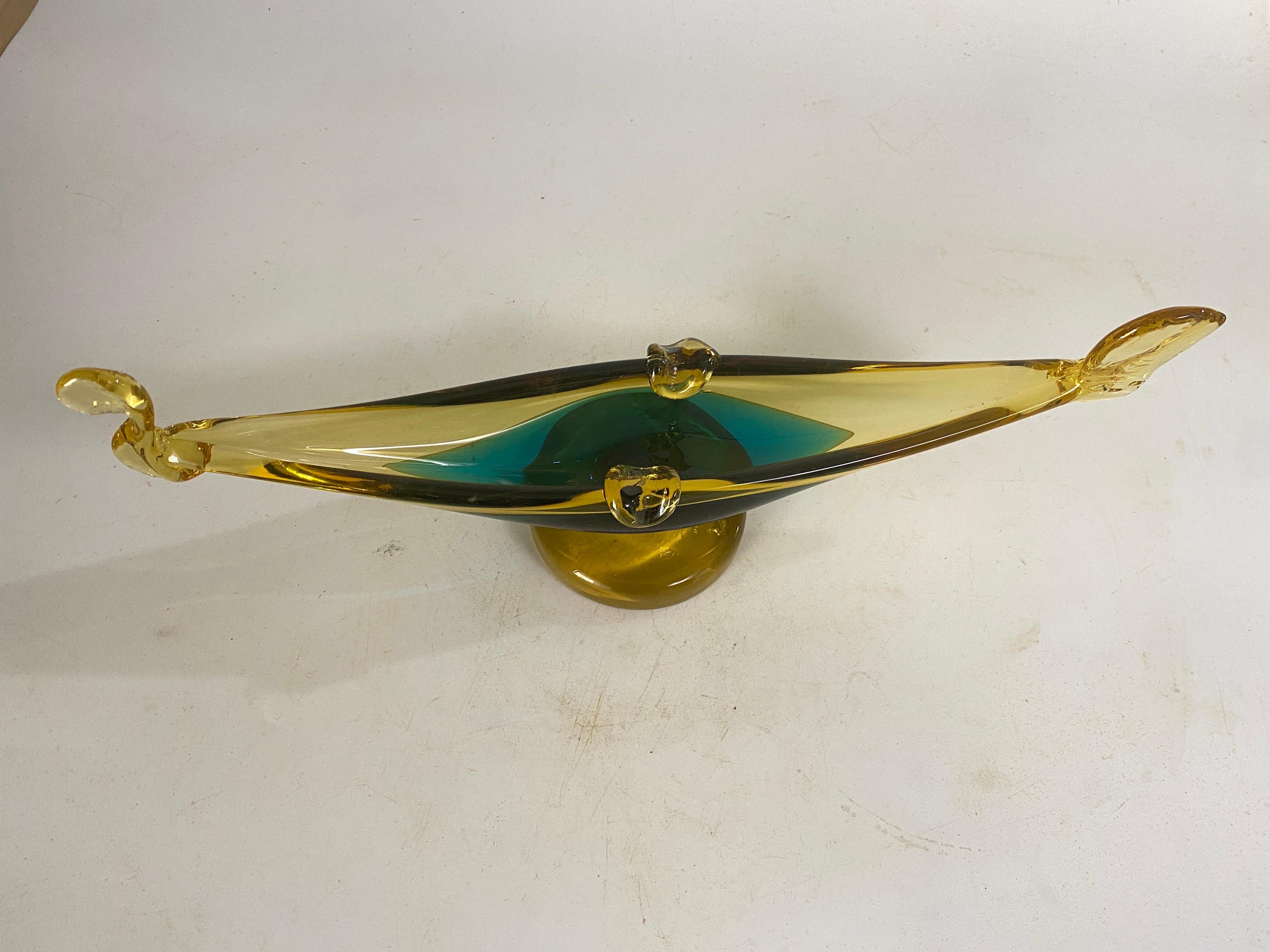 Vide Poche or Ashtray in  Art Glass Venice Gondola Shaped Italy, circa 1970  For Sale 5