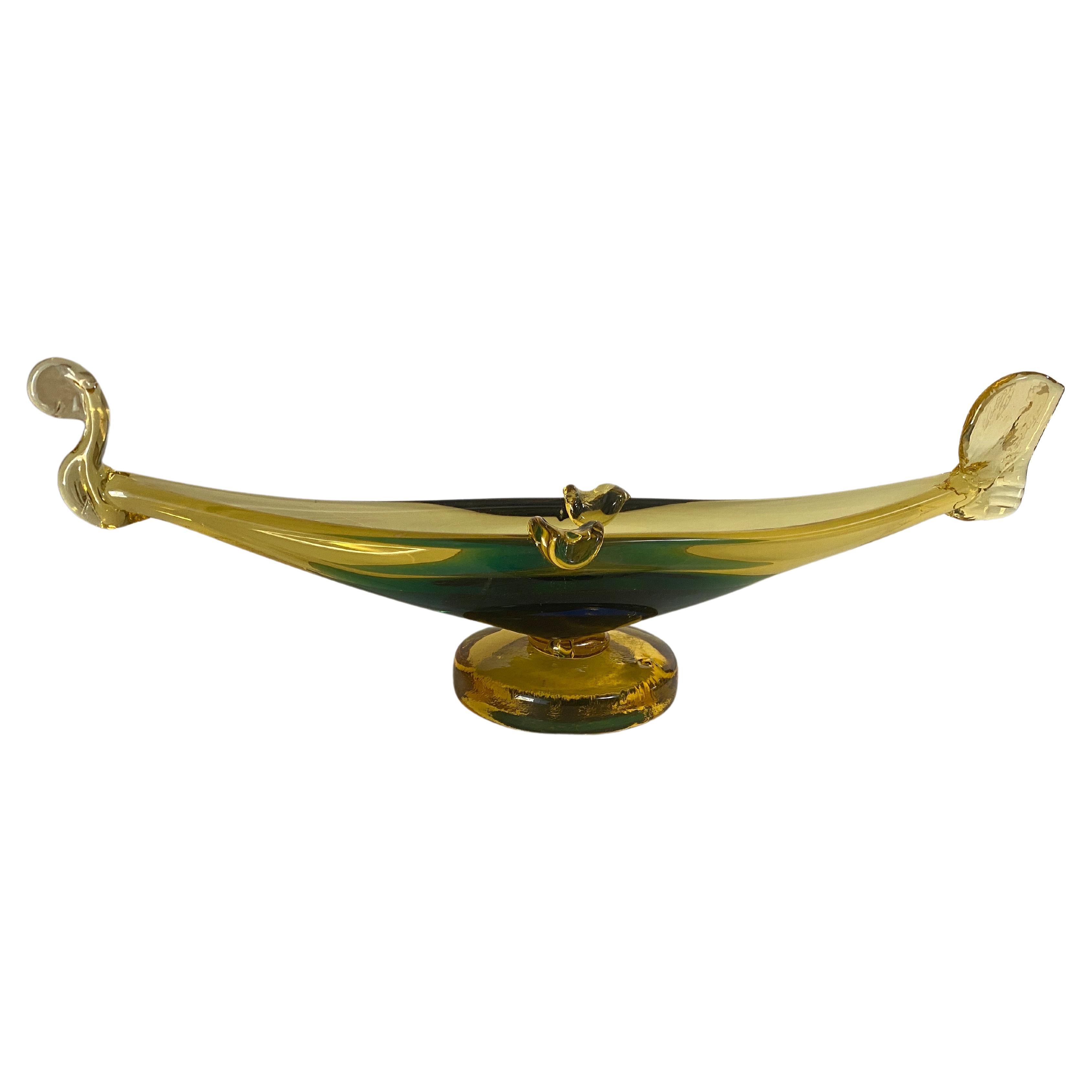 Vide Poche or Ashtray in  Art Glass Venice Gondola Shaped Italy, circa 1970  For Sale