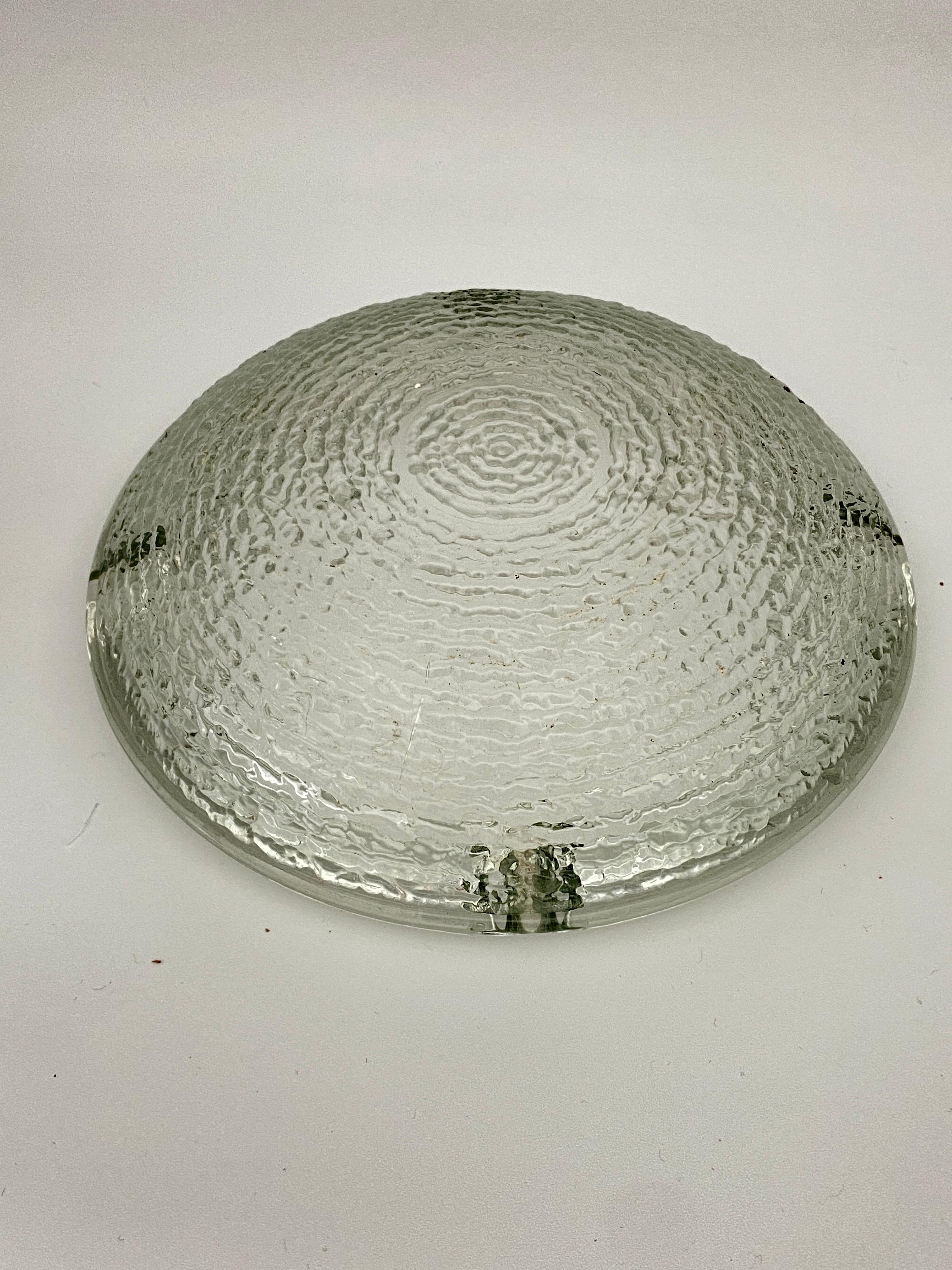 Vide Poche or Ashtray, in Glass, Geometrical Patterns, France circa 1960 In Excellent Condition For Sale In Auribeau sur Siagne, FR