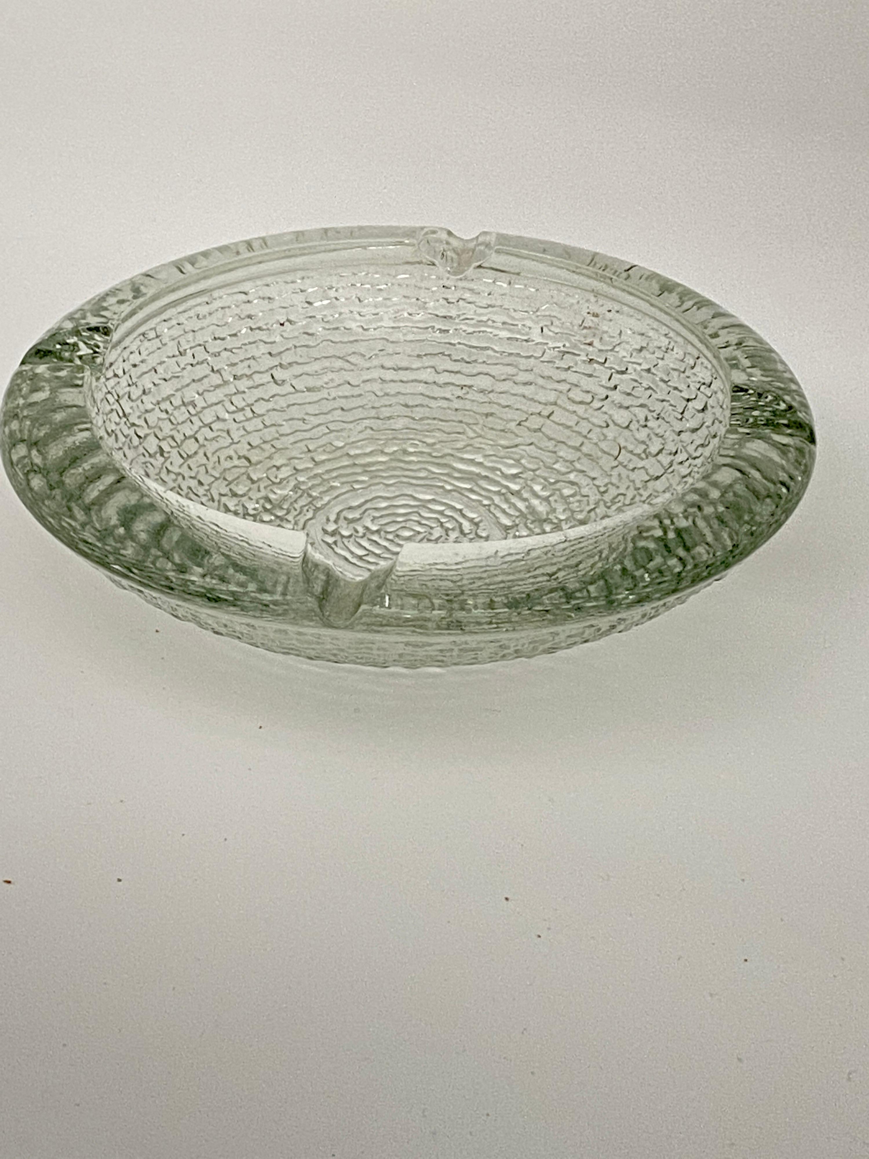 Vide Poche or Ashtray, in Glass, Geometrical Patterns, France circa 1960 For Sale 2