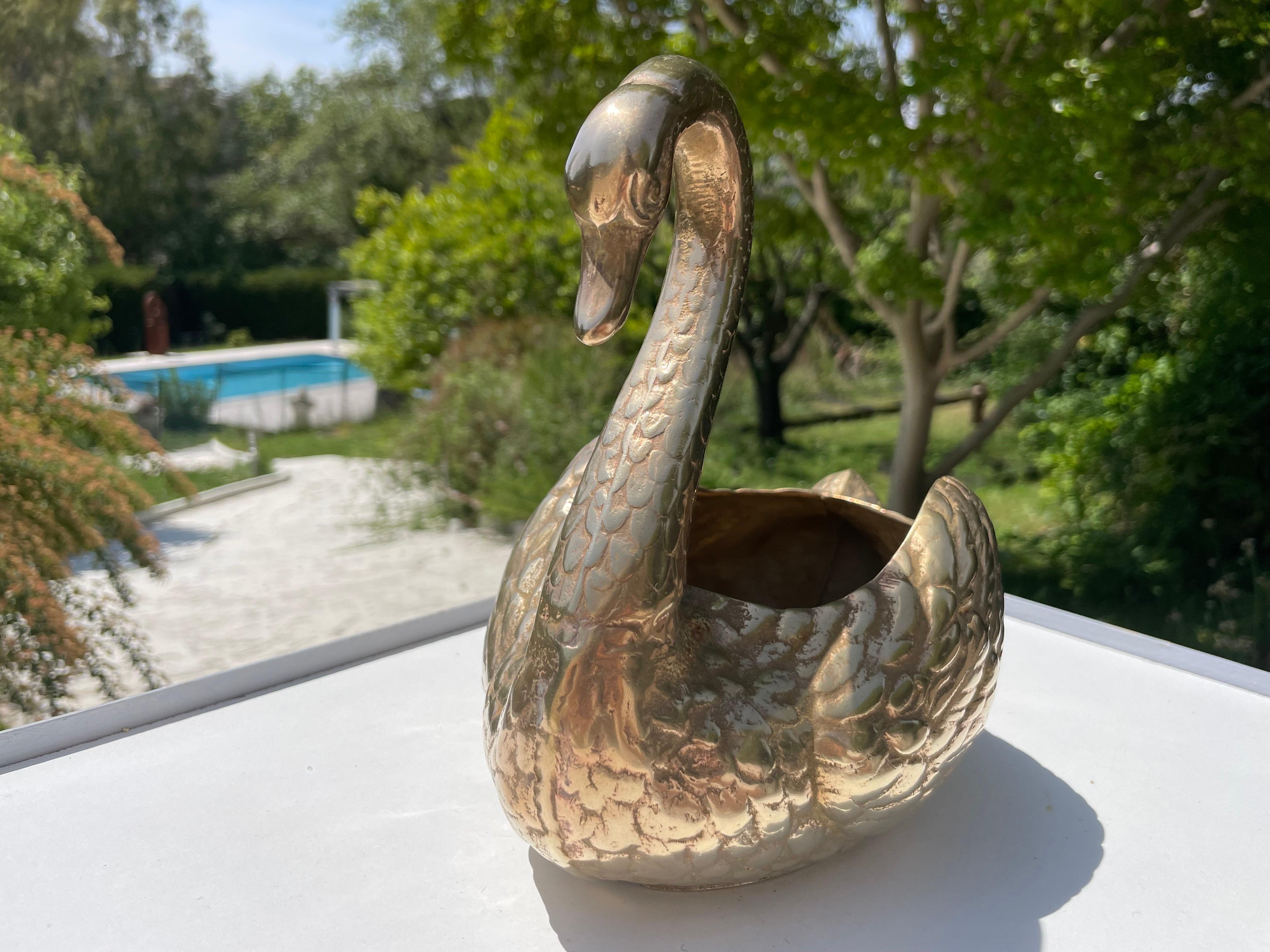 swan basket