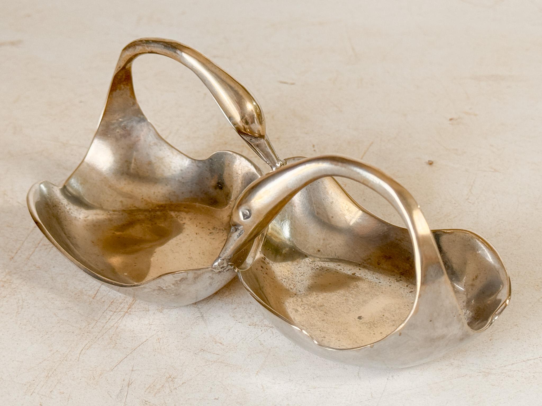 italien Porte-savon Vide Poche Swans en forme de sculpture, en métal argenté Italie, années 1970 en vente