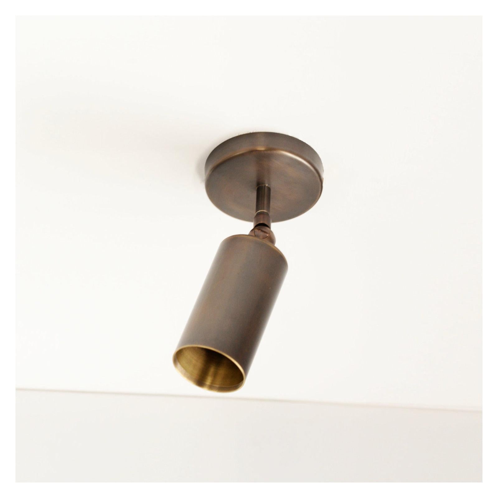 The VIDERE wall light has been designed to provide functional task illumination, from an exquisitely hand-burnished wall light.

The tiltable body is perfect for illuminating bedsides, artwork and hallways.

The VIDERE wall light features: •