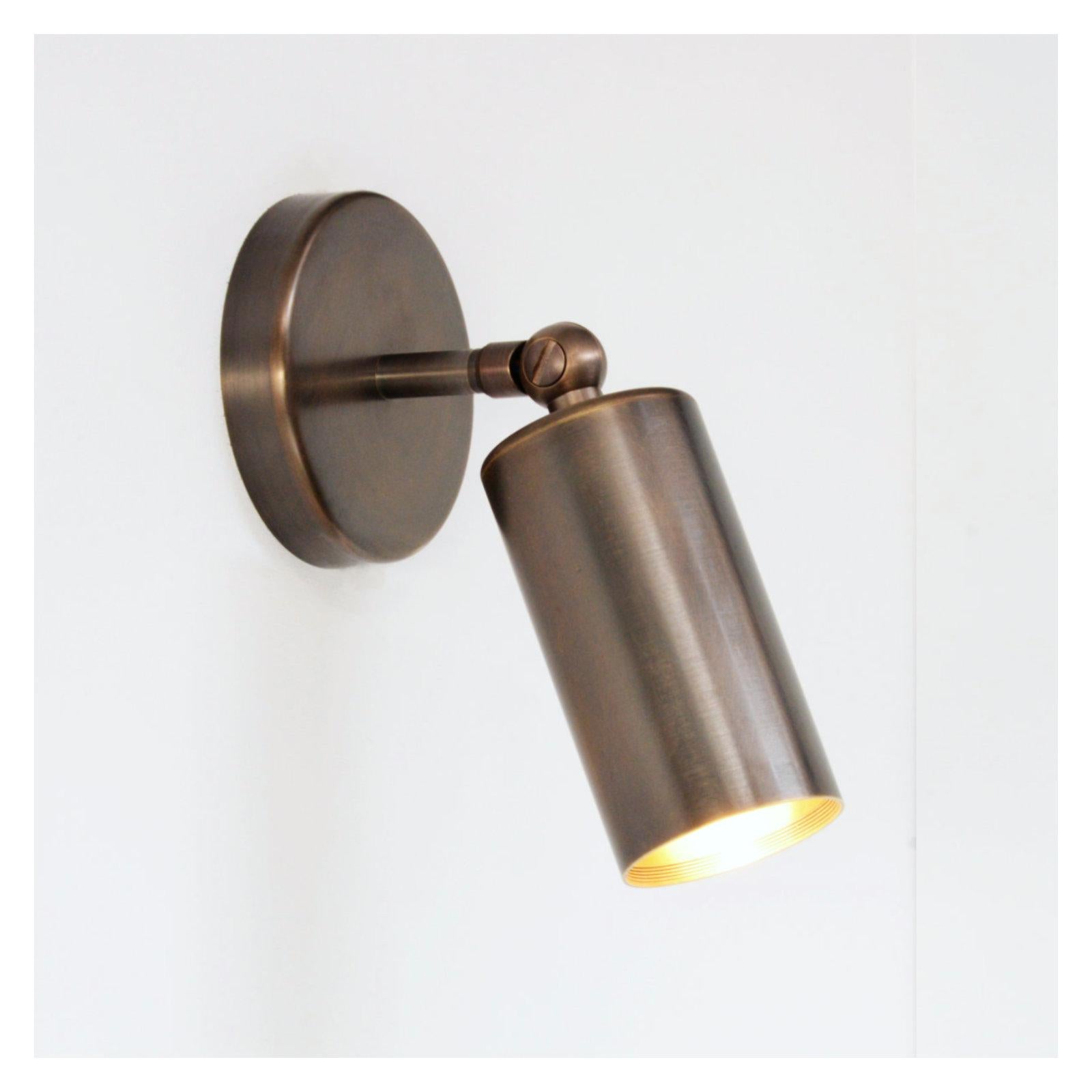 Videre Modern Wall Light in Brushed Bronze, Made in Britain In New Condition For Sale In London, GB