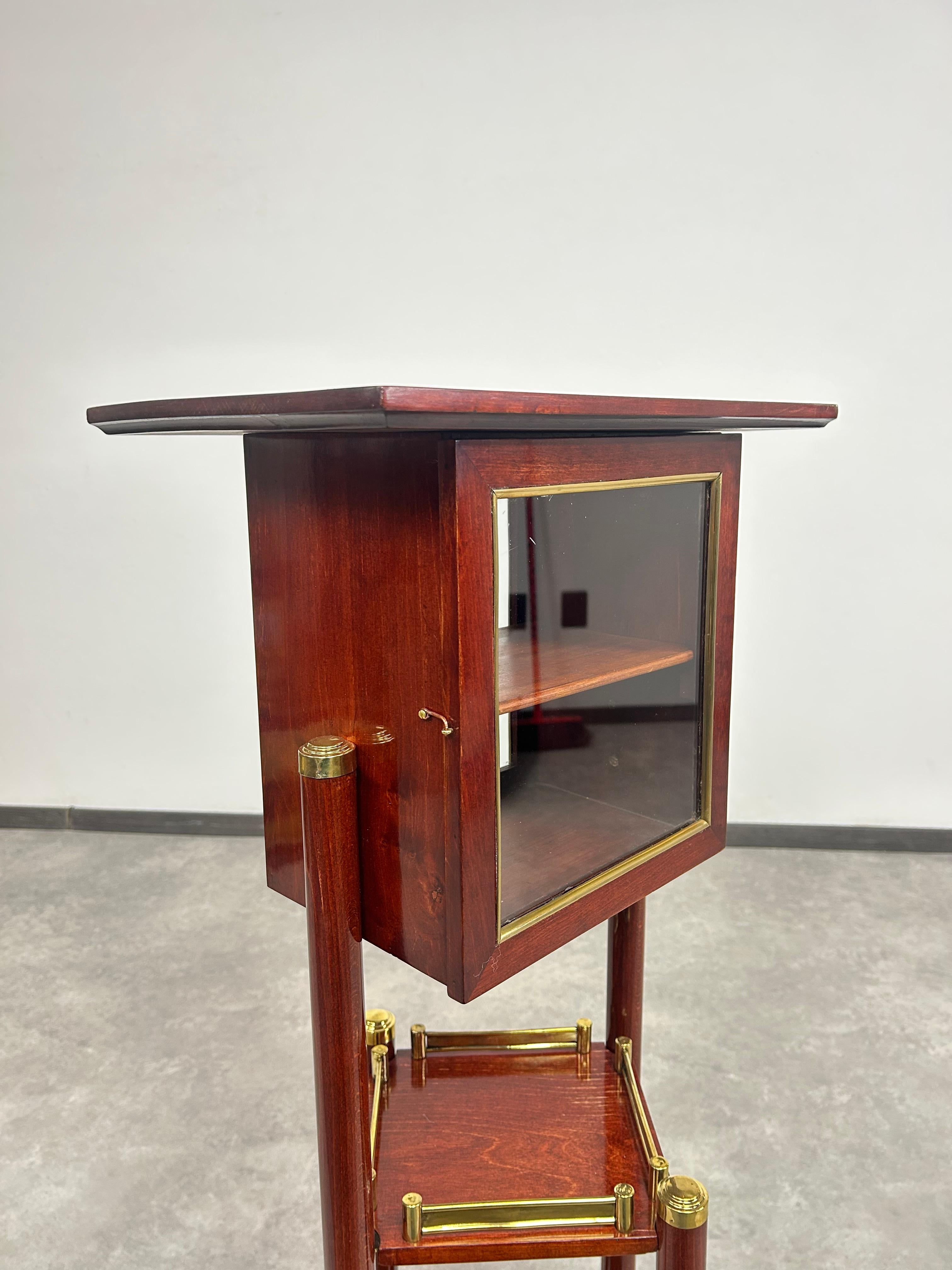 Viena Sezession Pedestal im Angebot 1