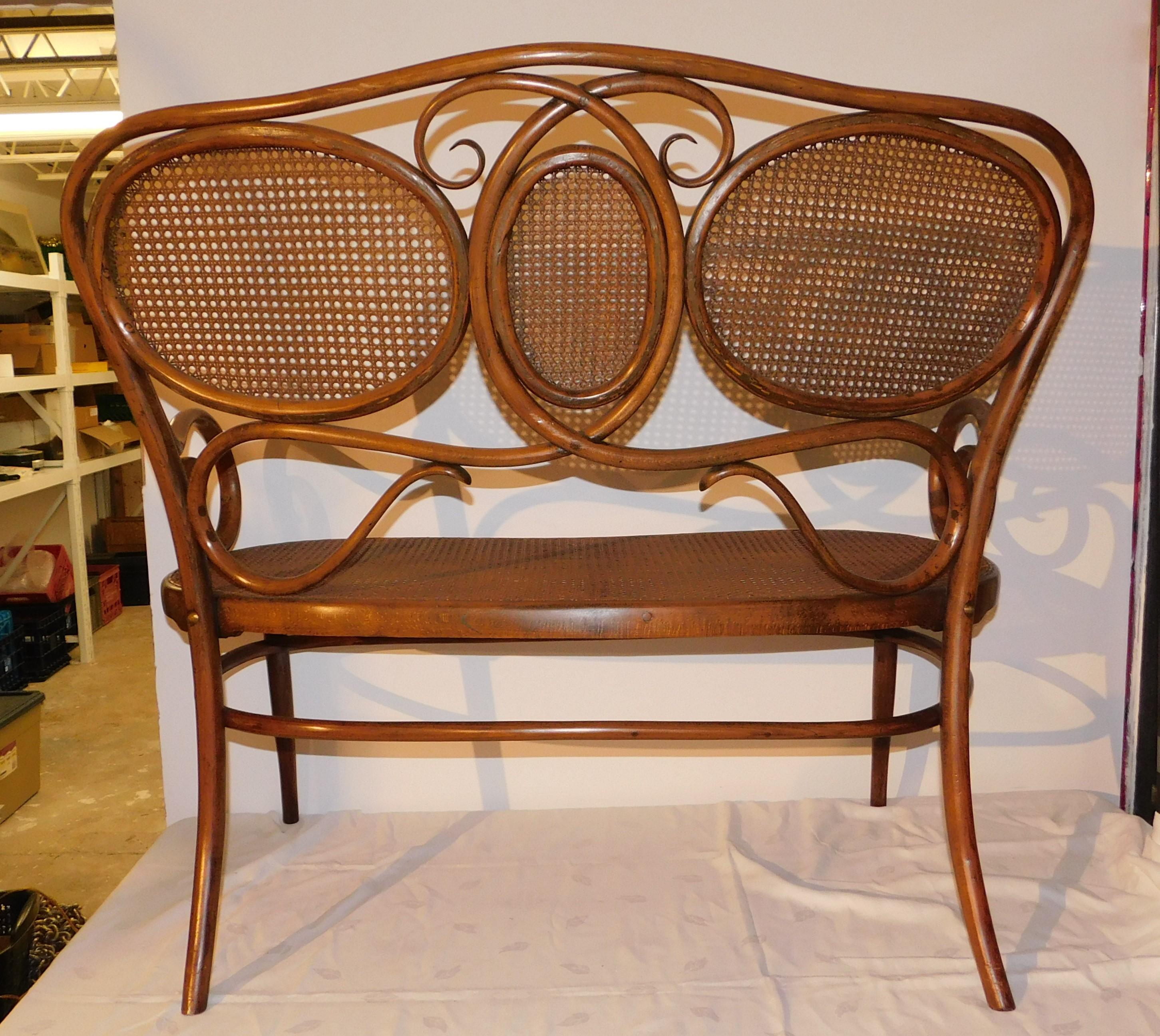 Banc en bois courbé Art Nouveau du sécessionniste viennois Gebruder Thonet 2
