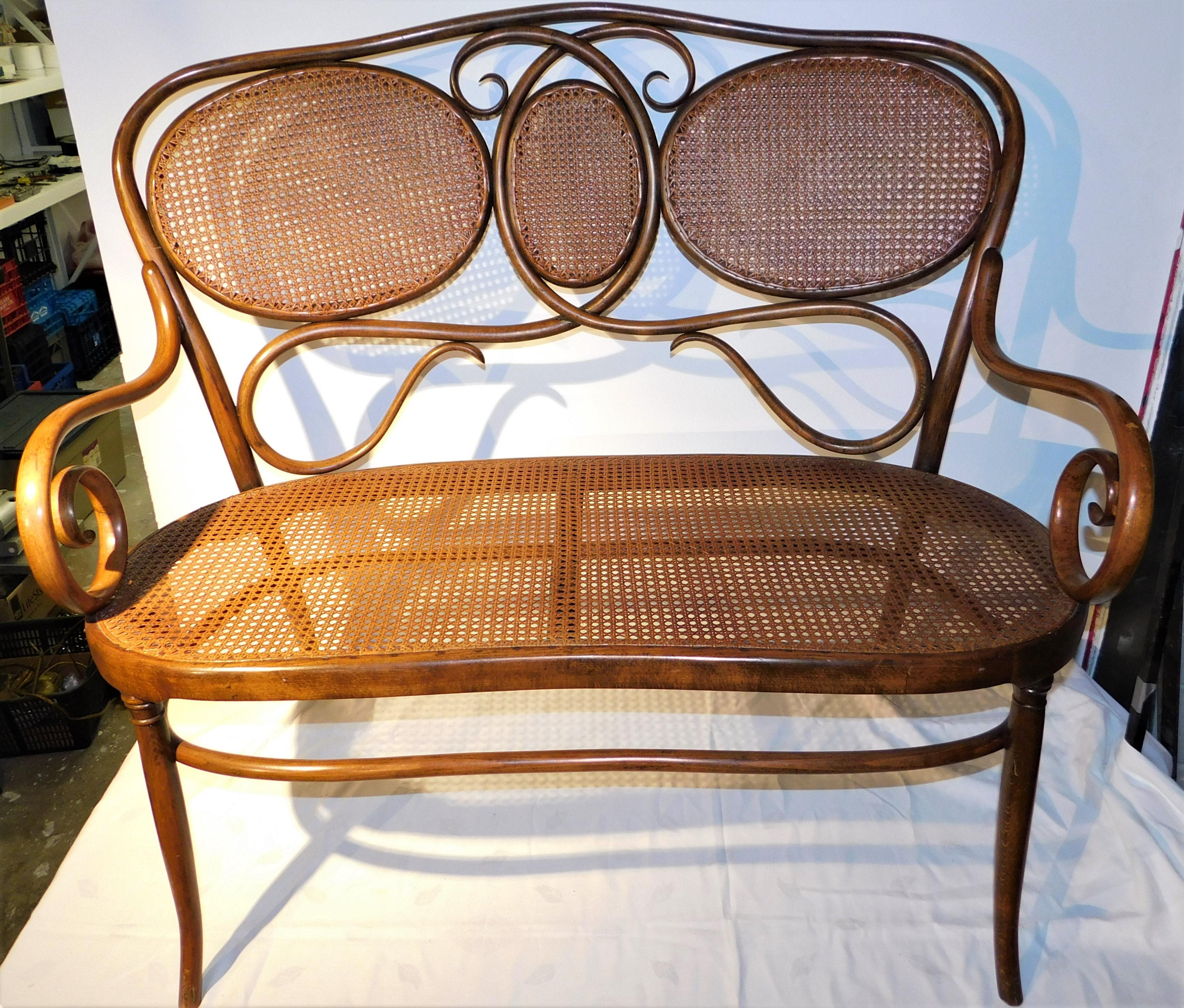 XIXe siècle Banc en bois courbé Art Nouveau du sécessionniste viennois Gebruder Thonet