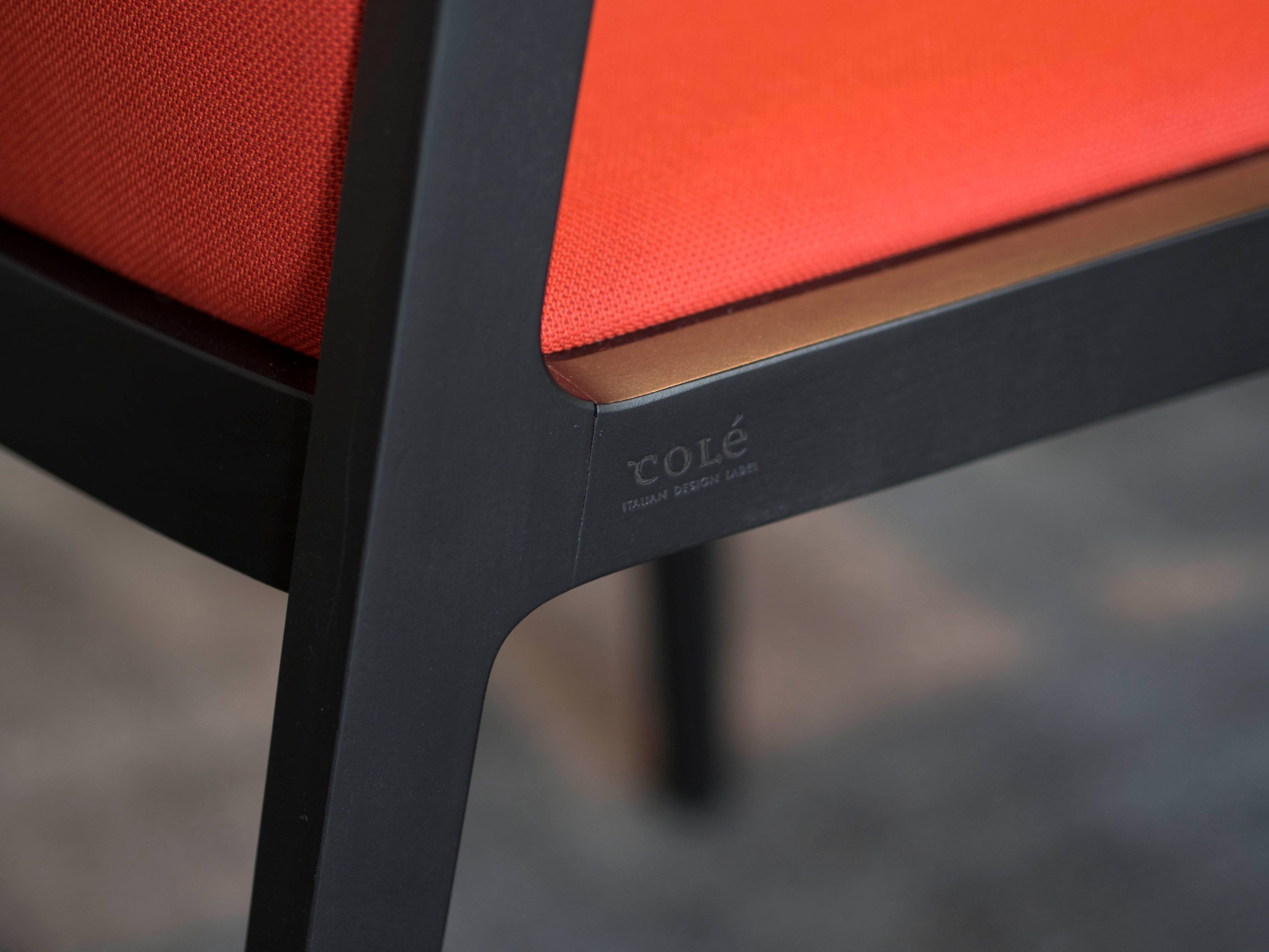 Fauteuil Vienna, design moderne en bois et paille, assise tapissée de feutre noir en vente 1