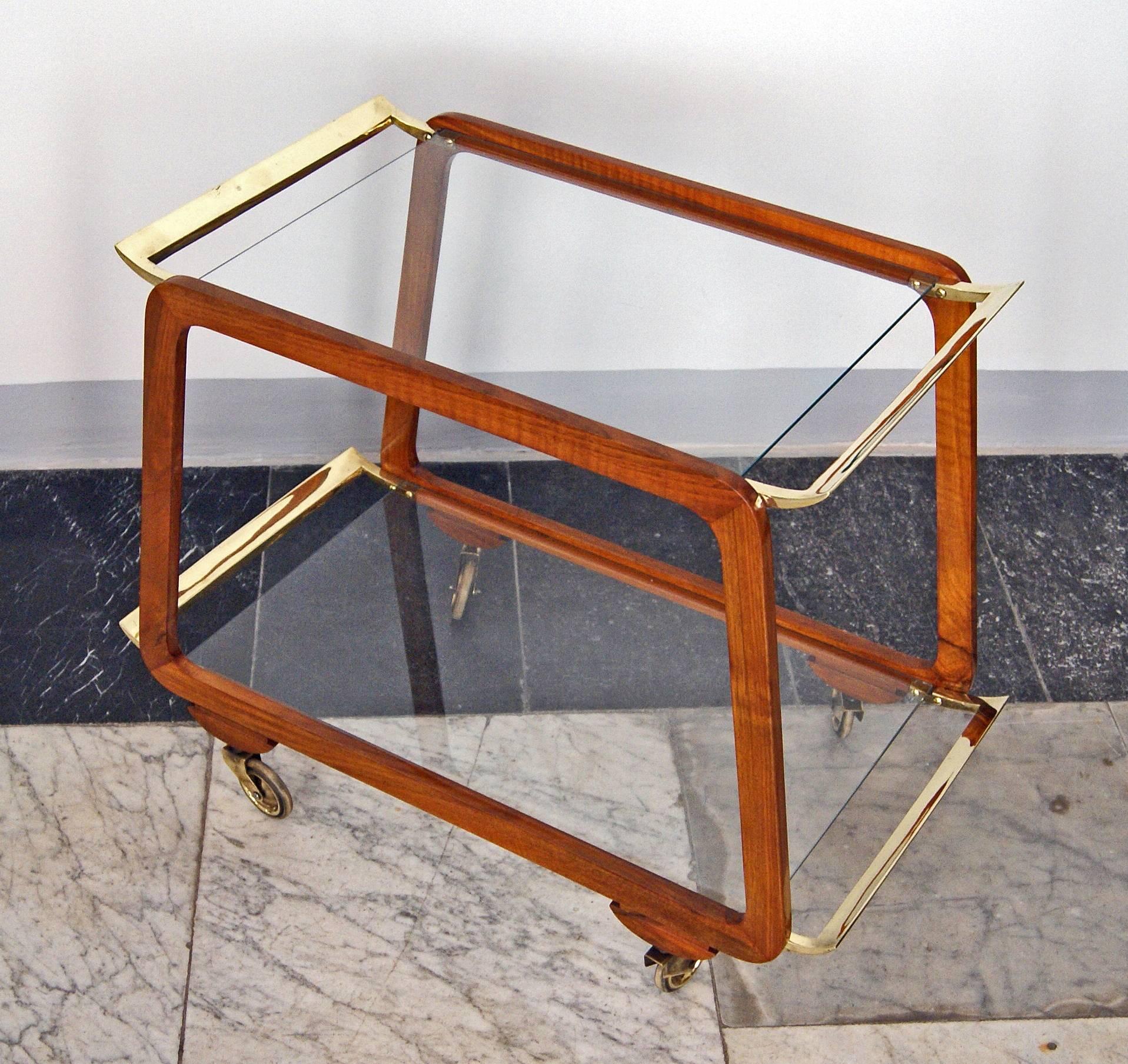 Mid-20th Century Vienna Art Deco Serving Trolley Bar Cart Nut Wood Glass Shelves Made circa 1930