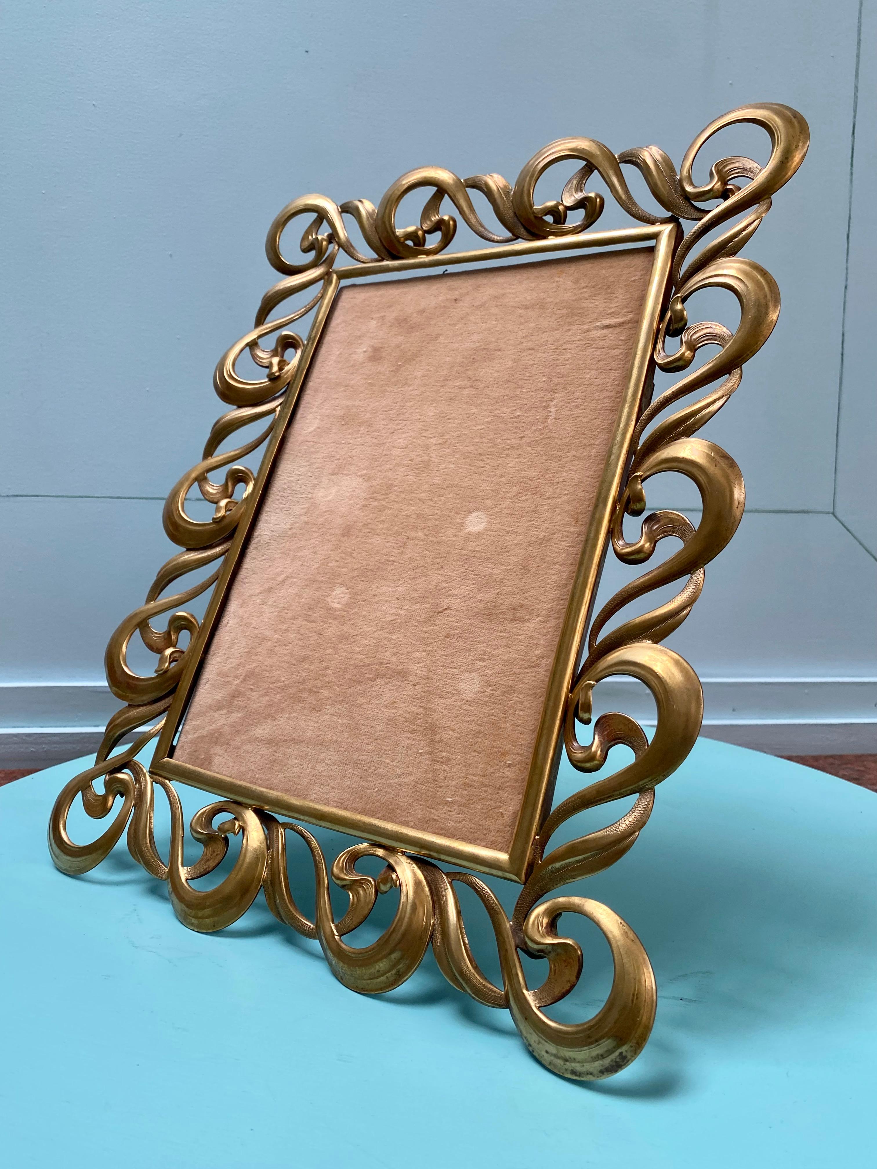English Art Nouveau Brass Portrait Easel Picture Frame c1910 For Sale 5