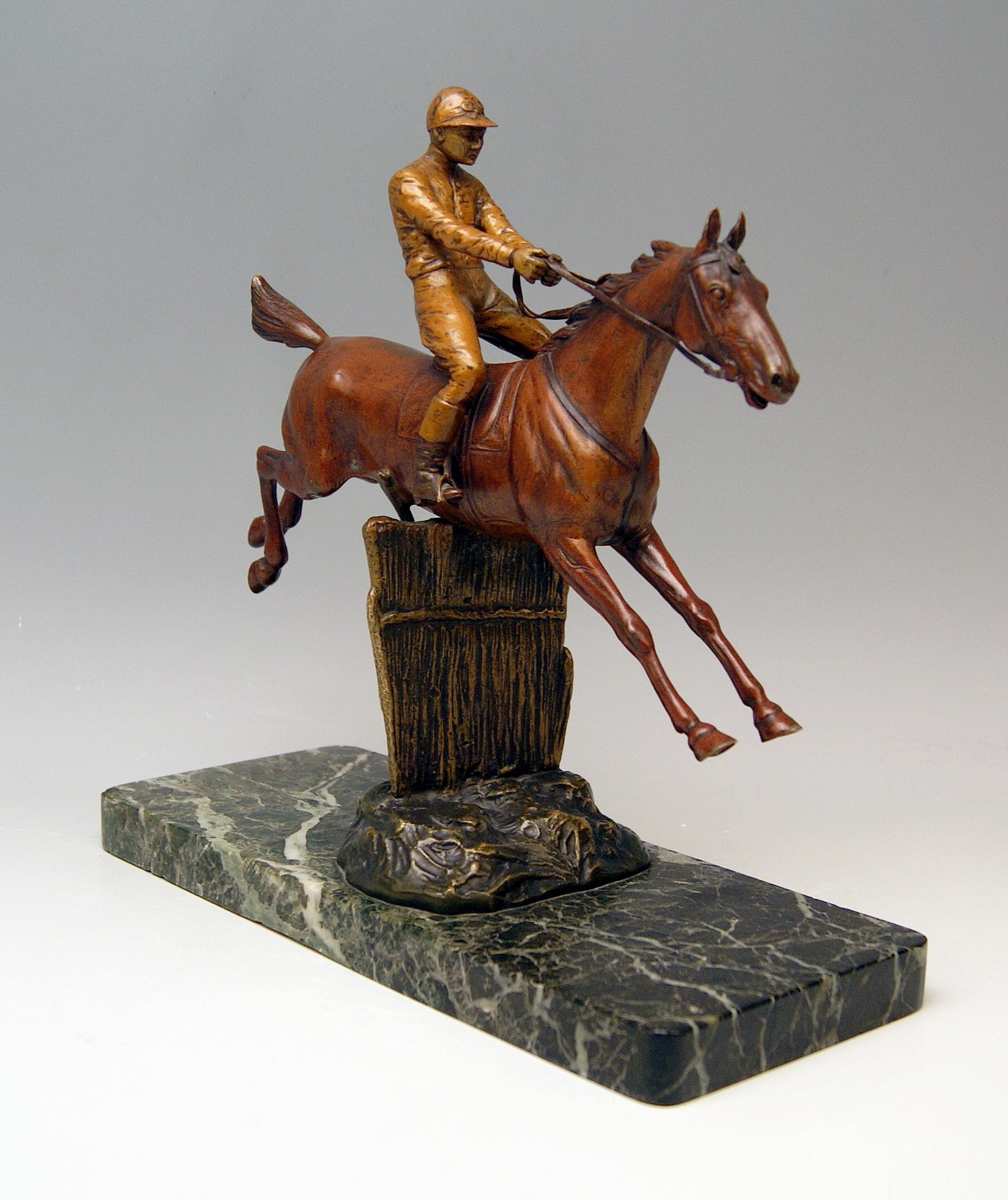 Stunning Bronze Figurine Group: Show Jumper Riding on Jumping Horse

ORIGIN OF MANUFACTORY: VIENNA / Franz Bergmann Vienna Bronze Foundry
DATING: manufactured circa 1905
MATERIAL: solid bronze 
TECHNIQUE OF MANUFACTURE: bronze / casting