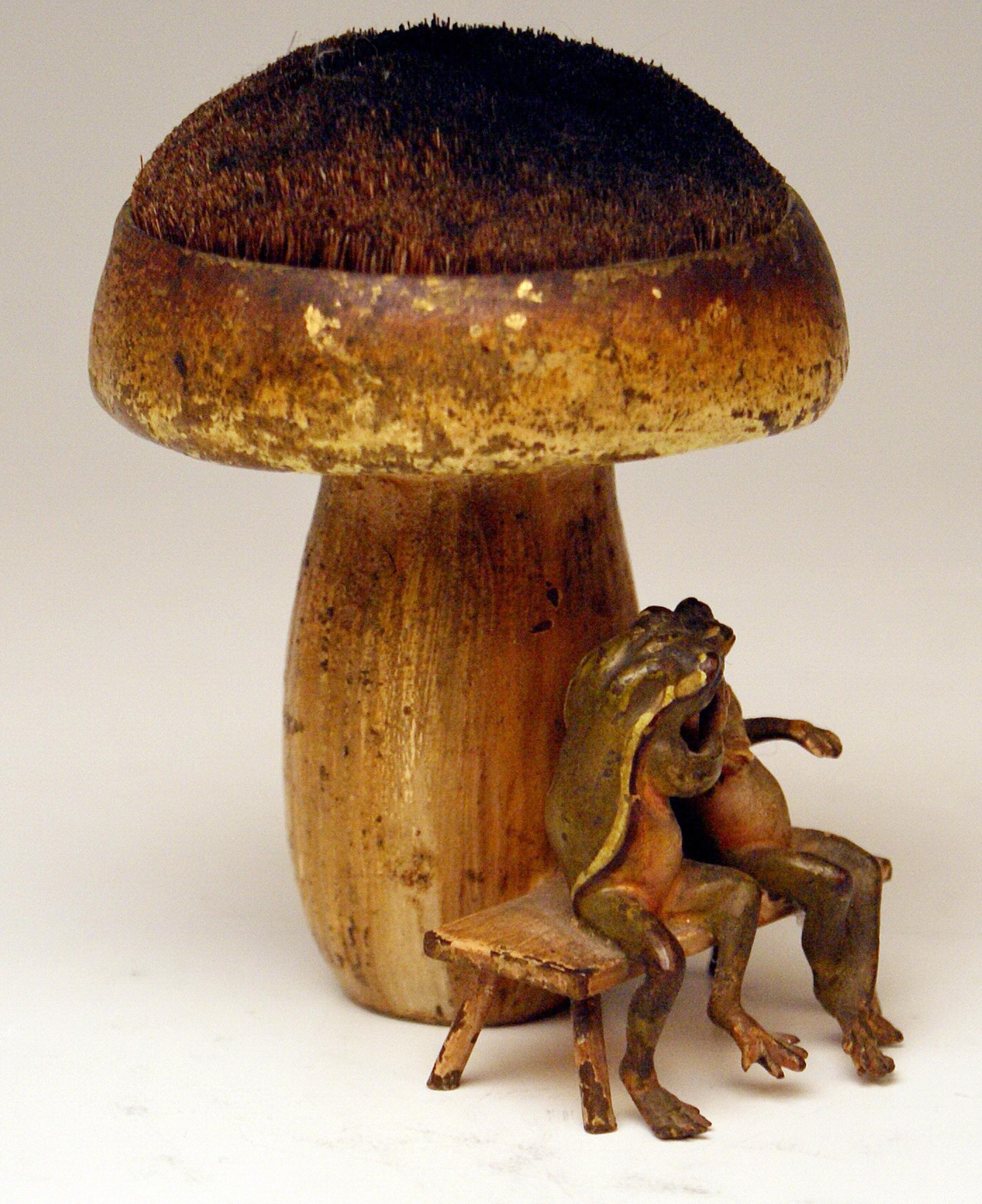 Other Vienna Bergman Bronze Two Frogs with Mushroom Pincushion, circa 1880