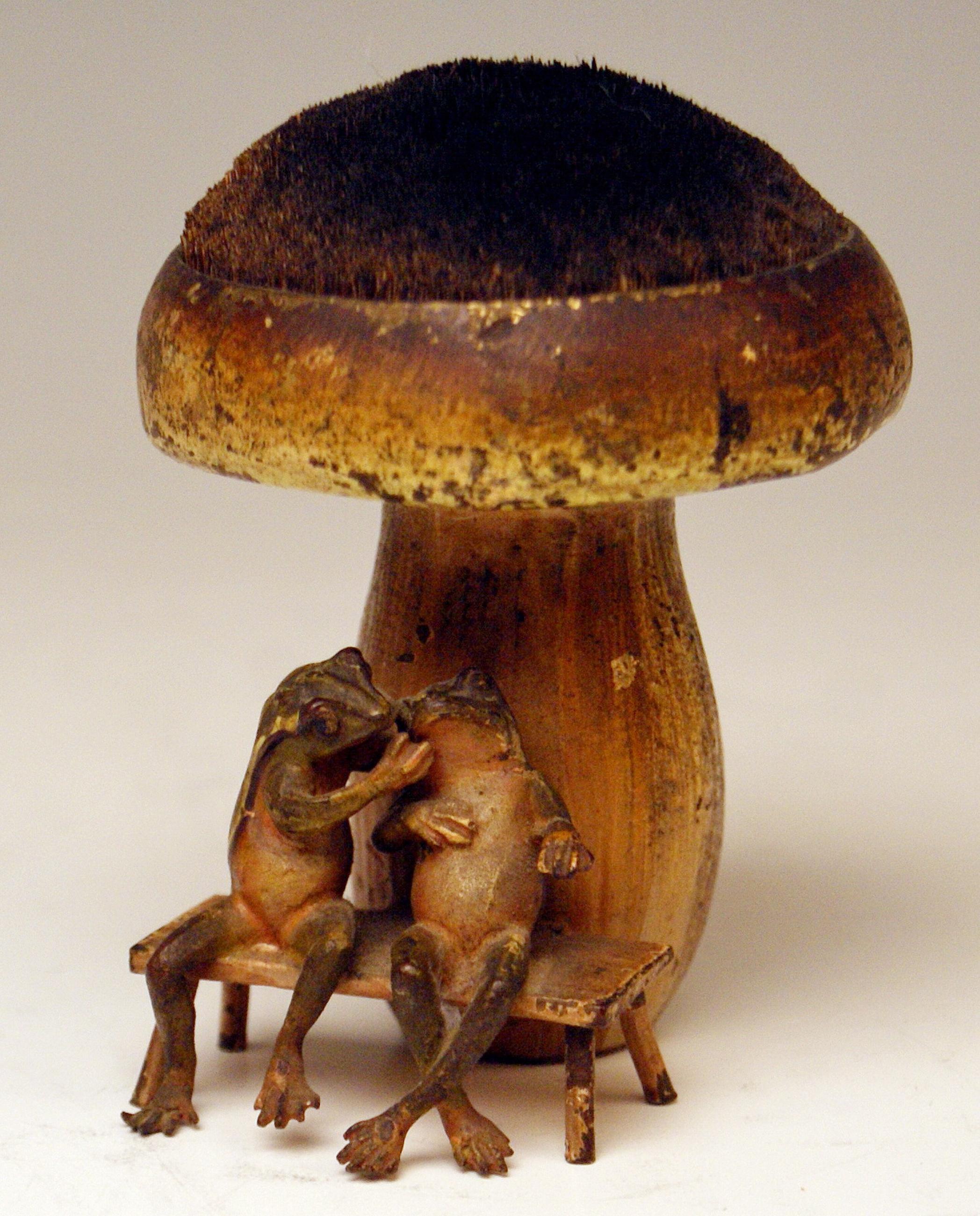 Late 19th Century Vienna Bergman Bronze Two Frogs with Mushroom Pincushion, circa 1880
