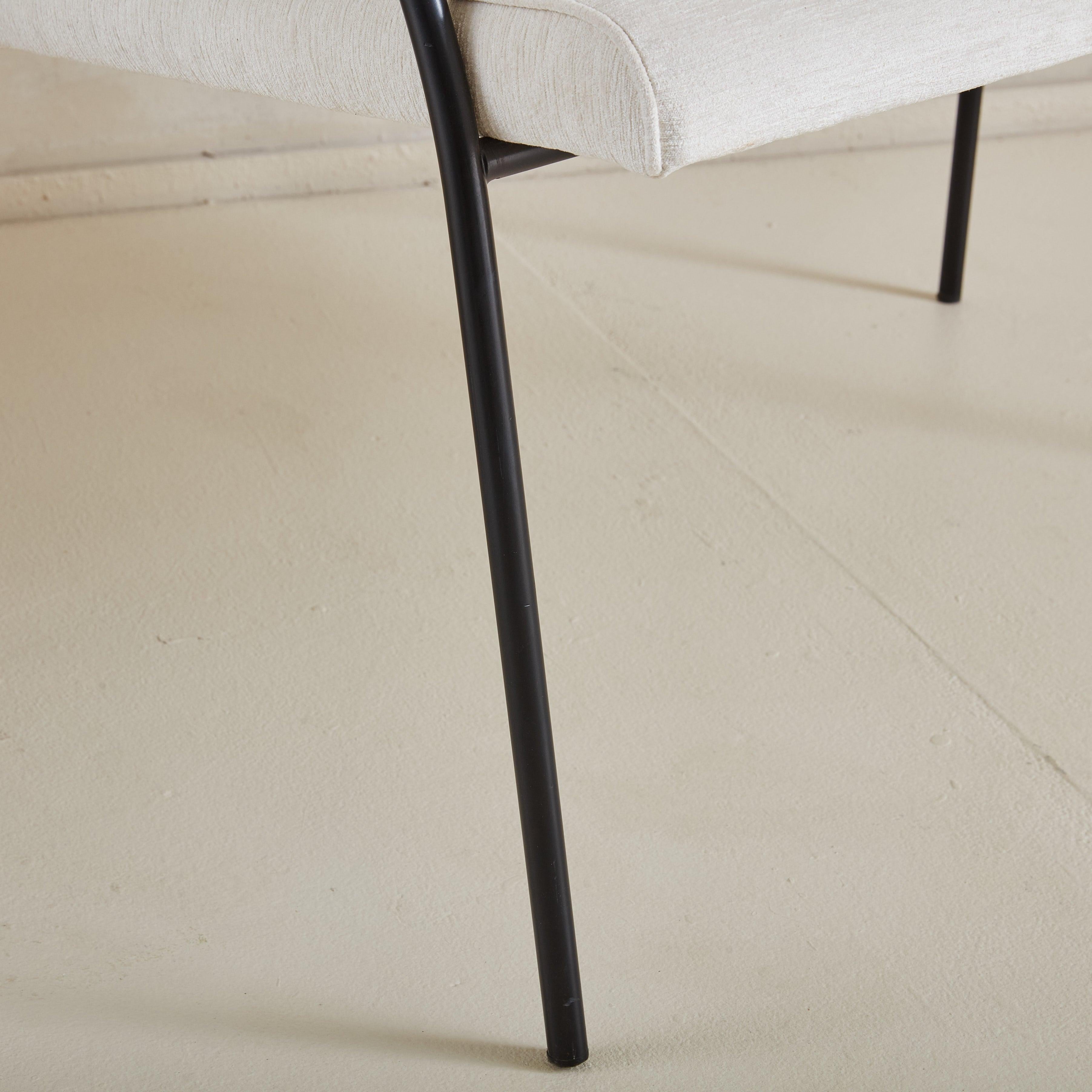 ‘Vienna' Black Metal Settee by Rodney Kinsman for Bieffeplast, Italy 1980s In Good Condition For Sale In Chicago, IL