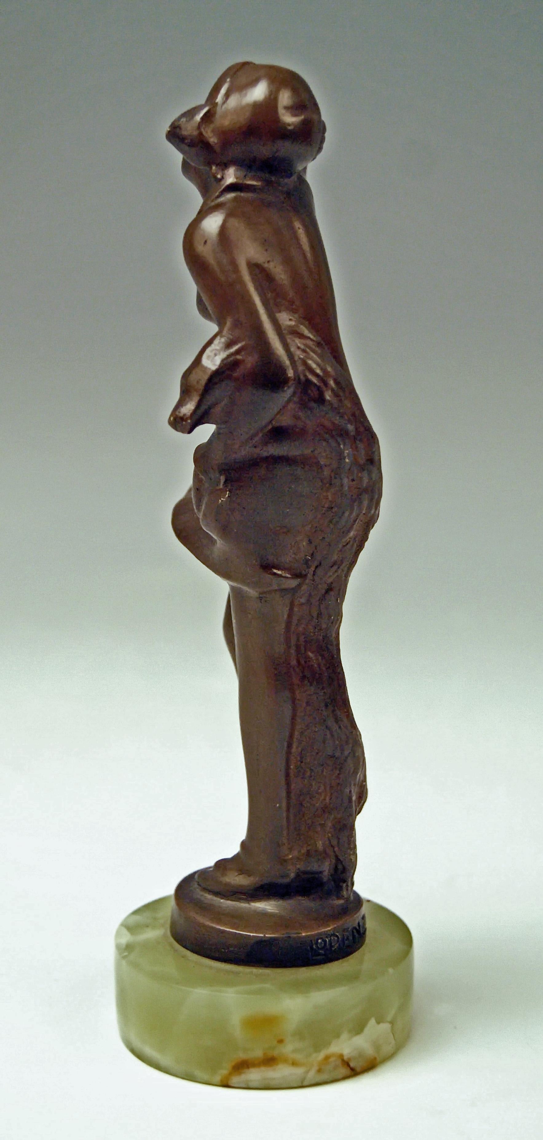 Austrian Bronze Art Deco Young Lady Fox Fur Josef Lorenzl Onyx Base, circa 1925-1930