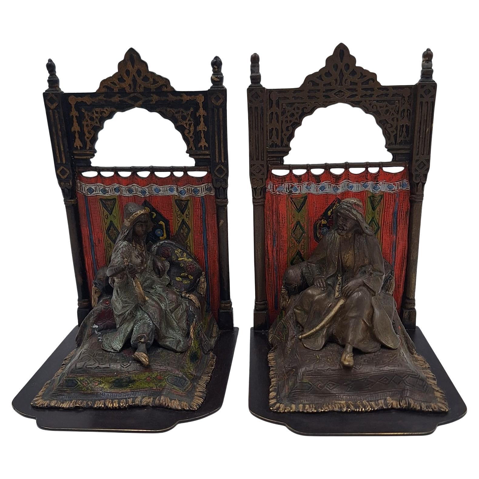 Vienna bronze bookend
Material: polychrome bronze with some natural wear
Circa 1920 Origin: Vienna
Orientalist style: seated man and woman
Excellent condition