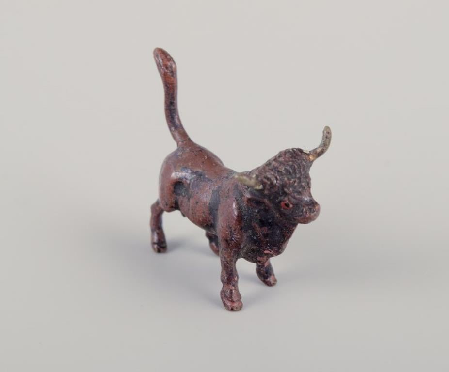 Wiener Bronze, Stier, hochwertige Bronzefigur aus Wiener Bronze. Ca. 1900er/1910er Jahre (20. Jahrhundert) im Angebot