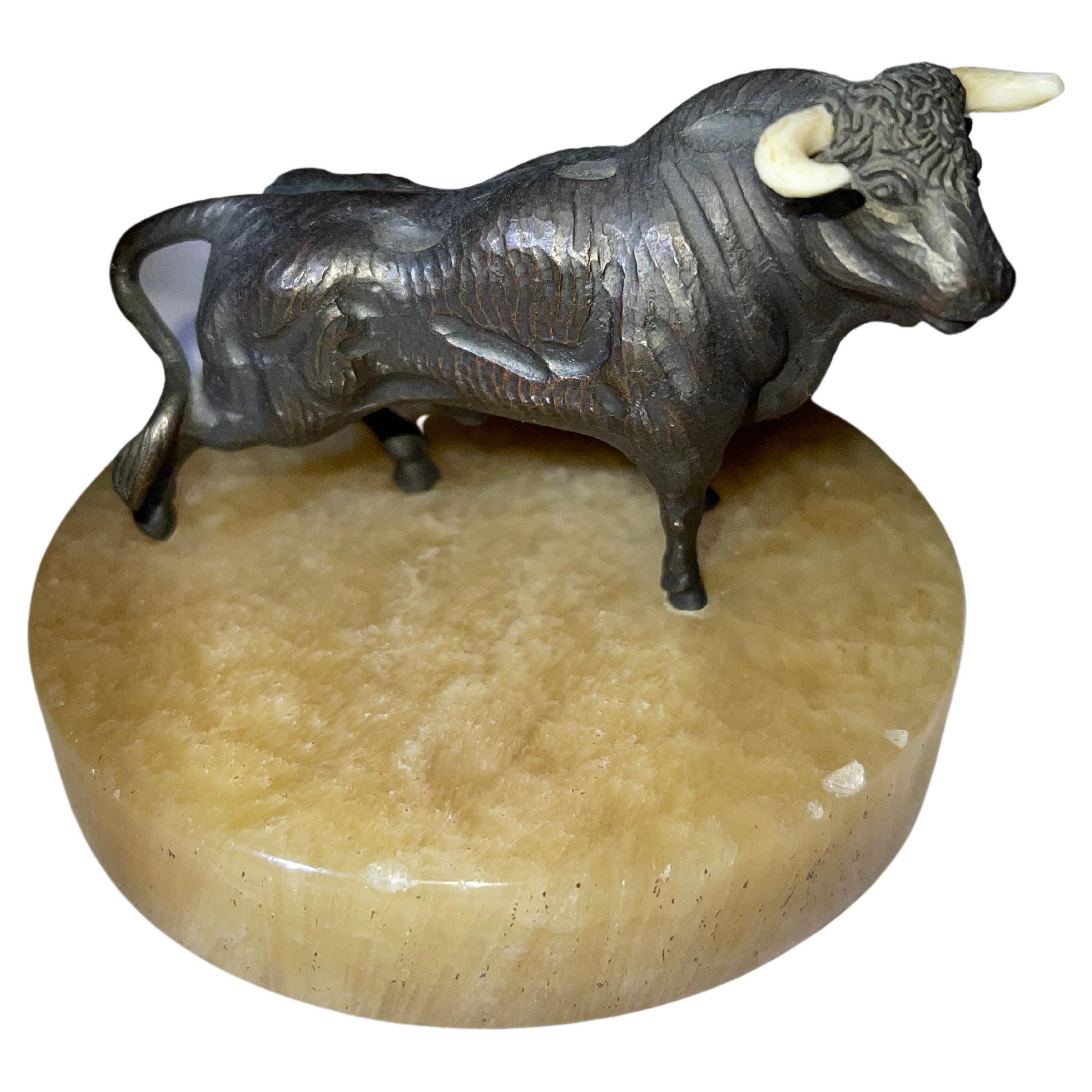 Vienna Bronze Bull, Mounted on Green Onyx Base, ca. 1920 For Sale