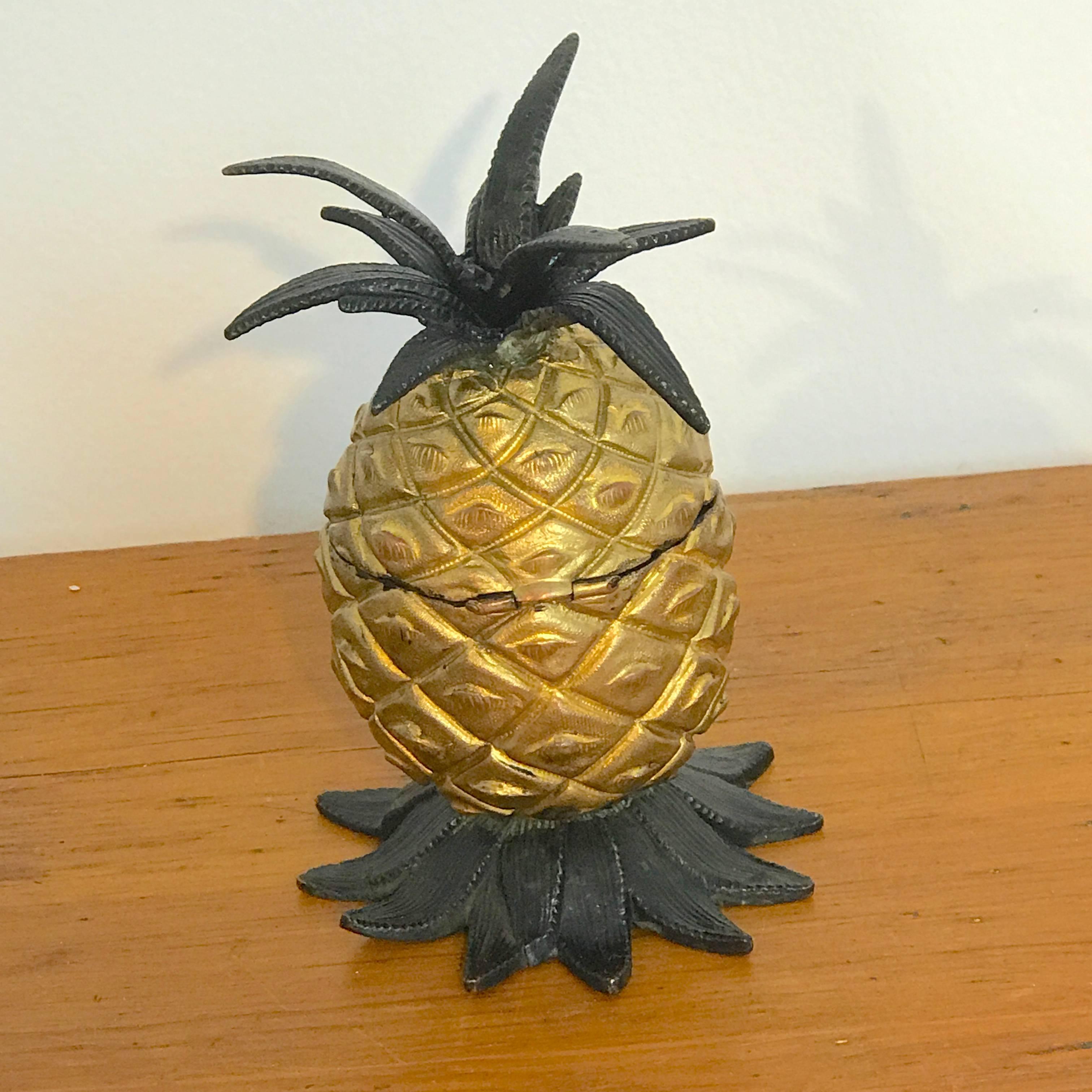 Vienna Bronze Cold Painted Pineapple Inkwell In Good Condition For Sale In West Palm Beach, FL