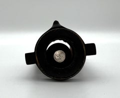 Wiener Korkenzieher aus Bronze in Form einer Weinpresse, von Richard Rohac