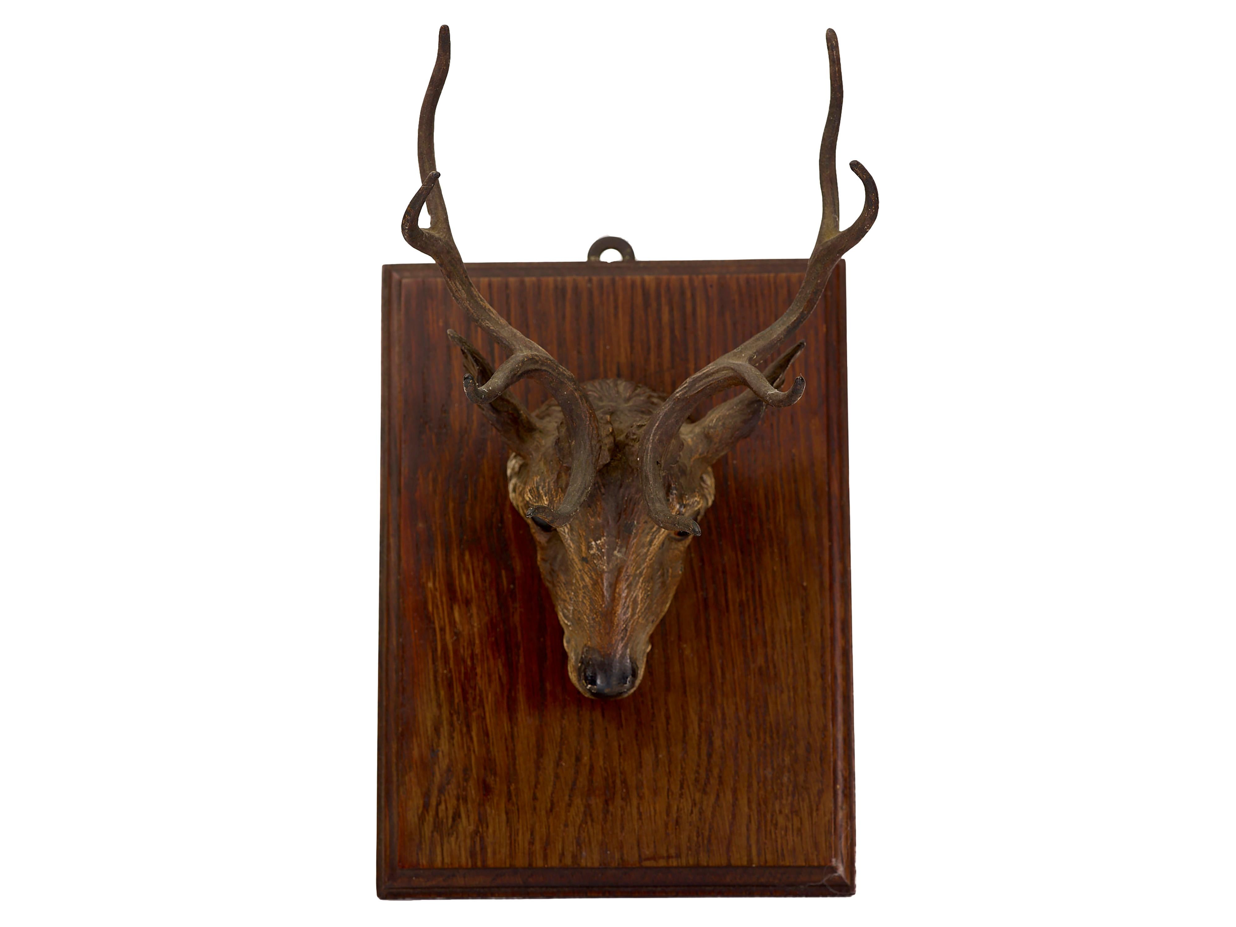 Cast Vienna bronze deer head paper holder For Sale