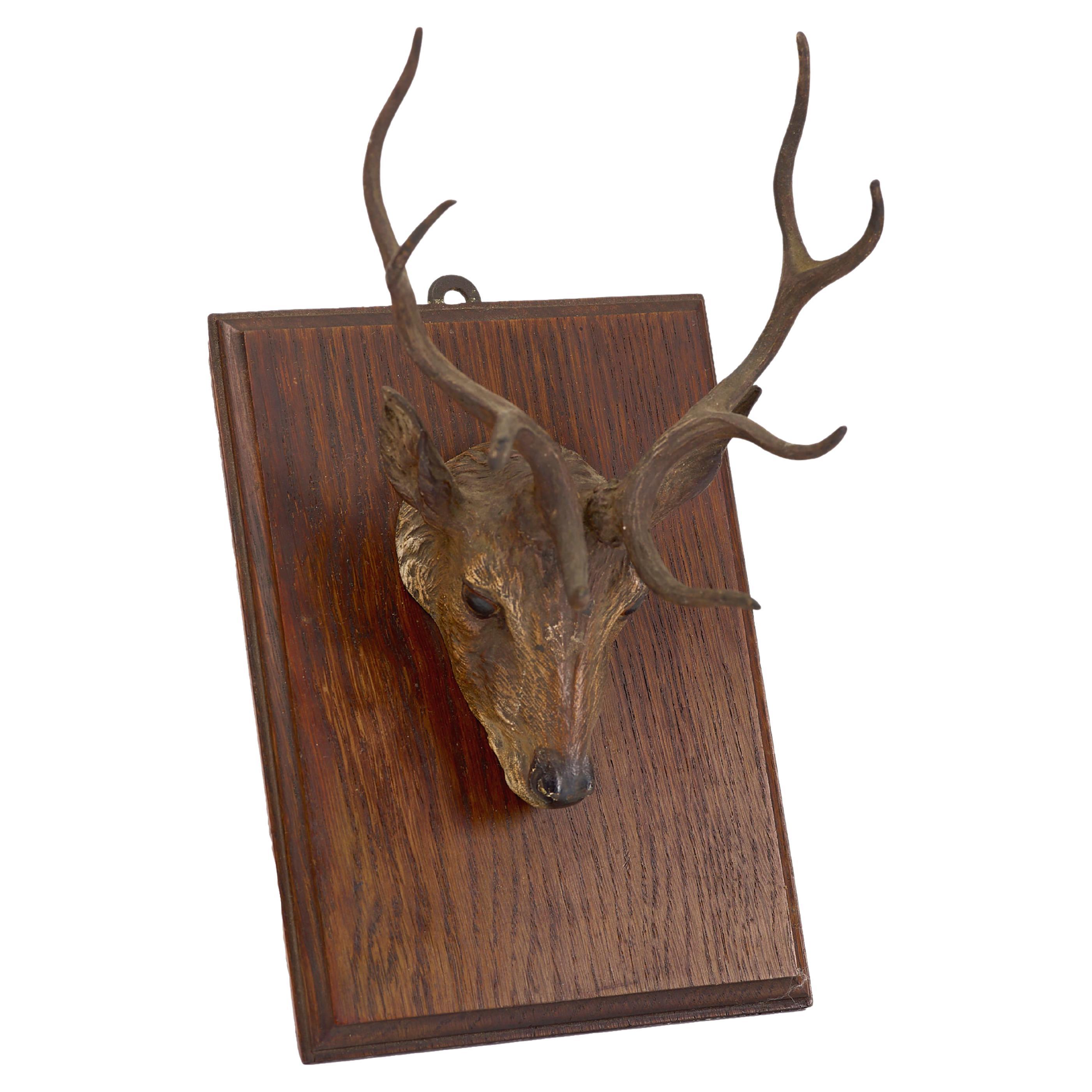 Porte-papier à tête de cerf en bronze de Vienna Bronze en vente