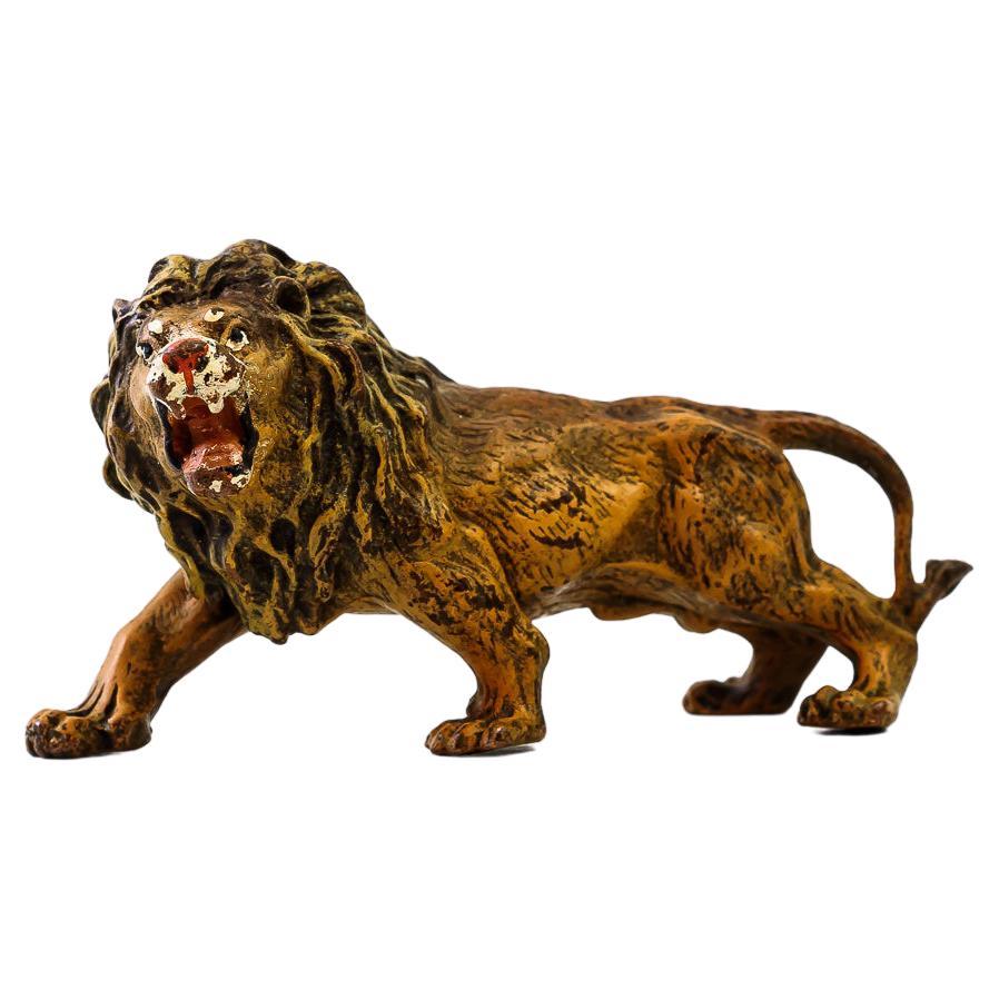 Petite figurine en bronze de Vienne d'un petit lion, Franz Bergmann « Marqué sur le fond » en vente