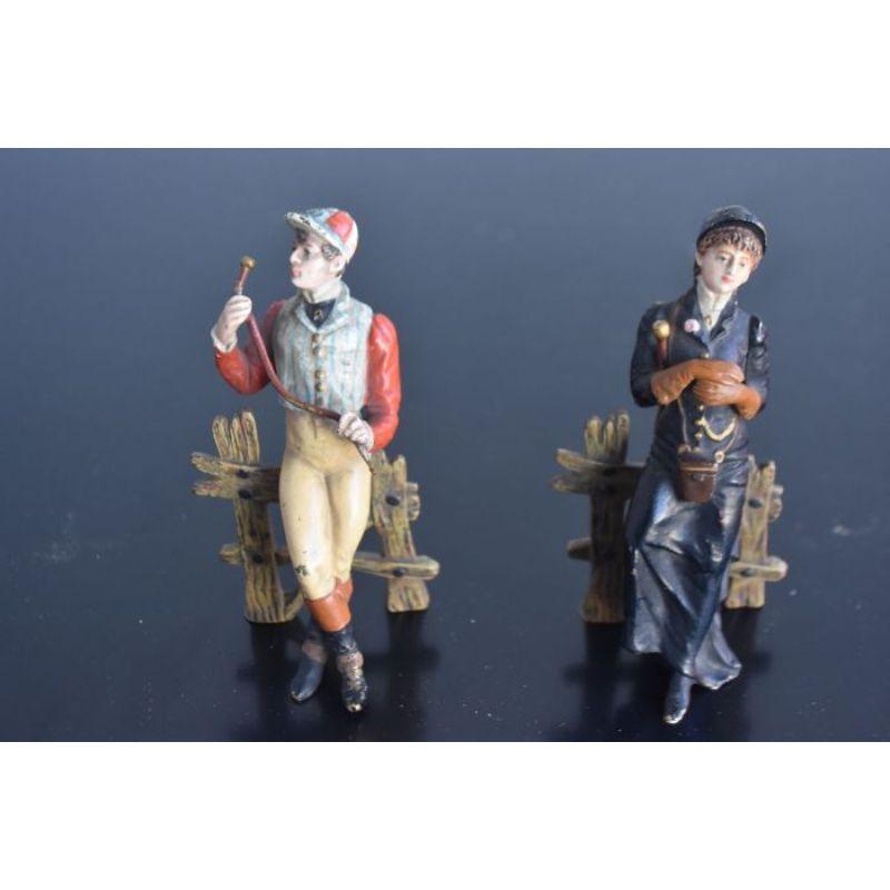 Vienna bronze late 19th century couple of jockeys, height 12 cm.

Additional information:
Material: bronze
Dimension: 12 H cm.