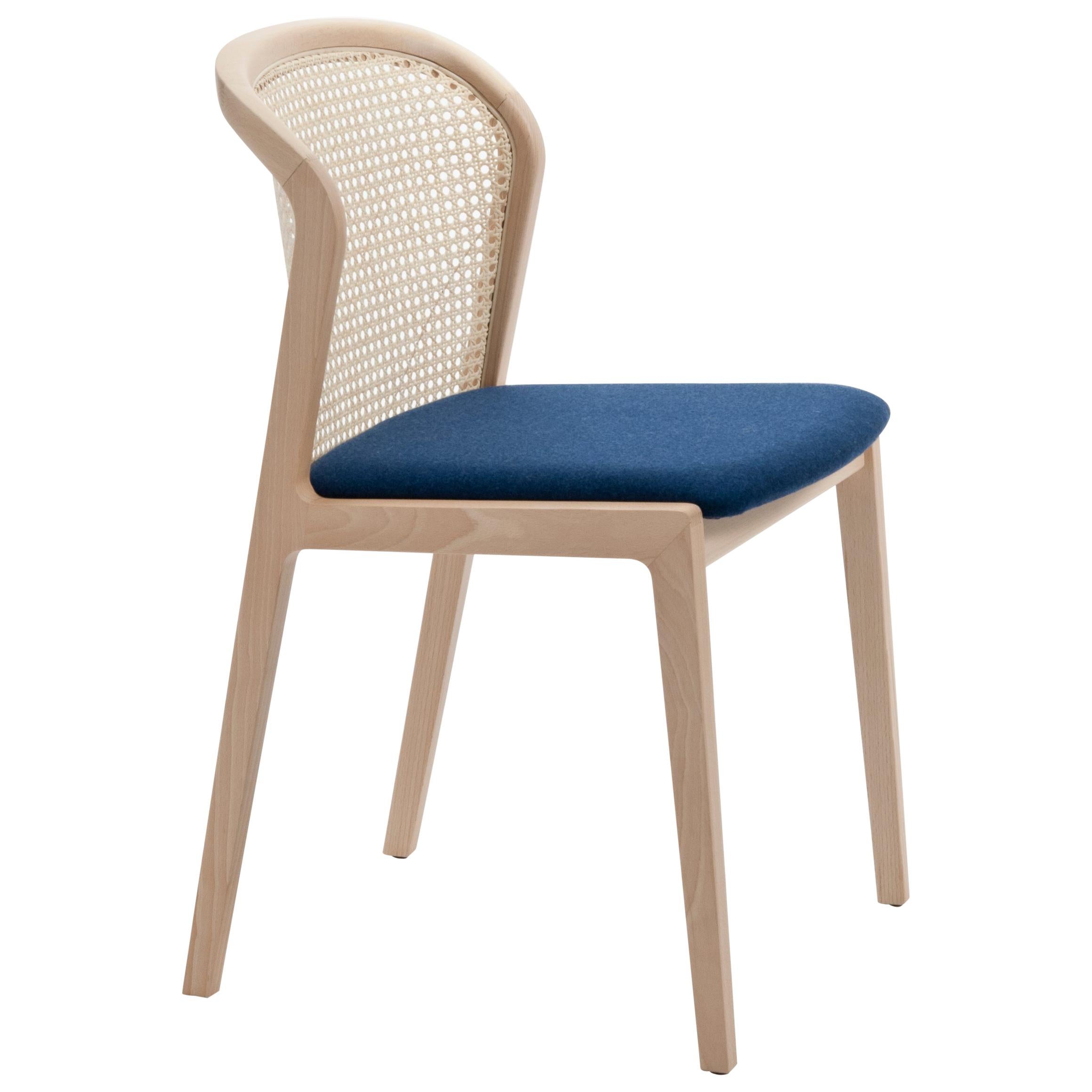 Chaise Vienna de Col, design moderne en bois et paille, assise tapissée bleue en vente