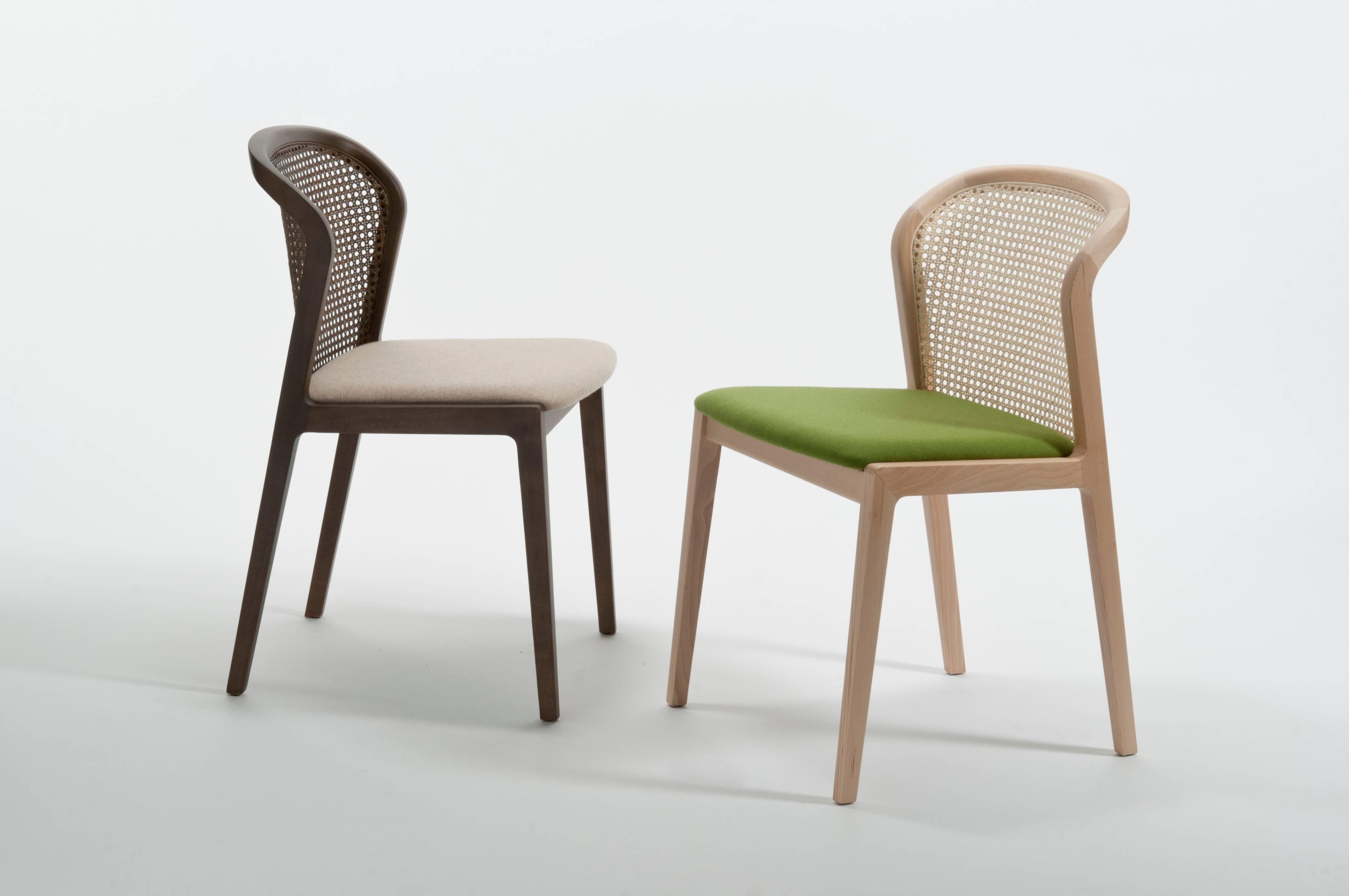 Machine-Made Vienna Chair by Colé, Modern Design in Wood and Straw, Green Upholstered Seat For Sale