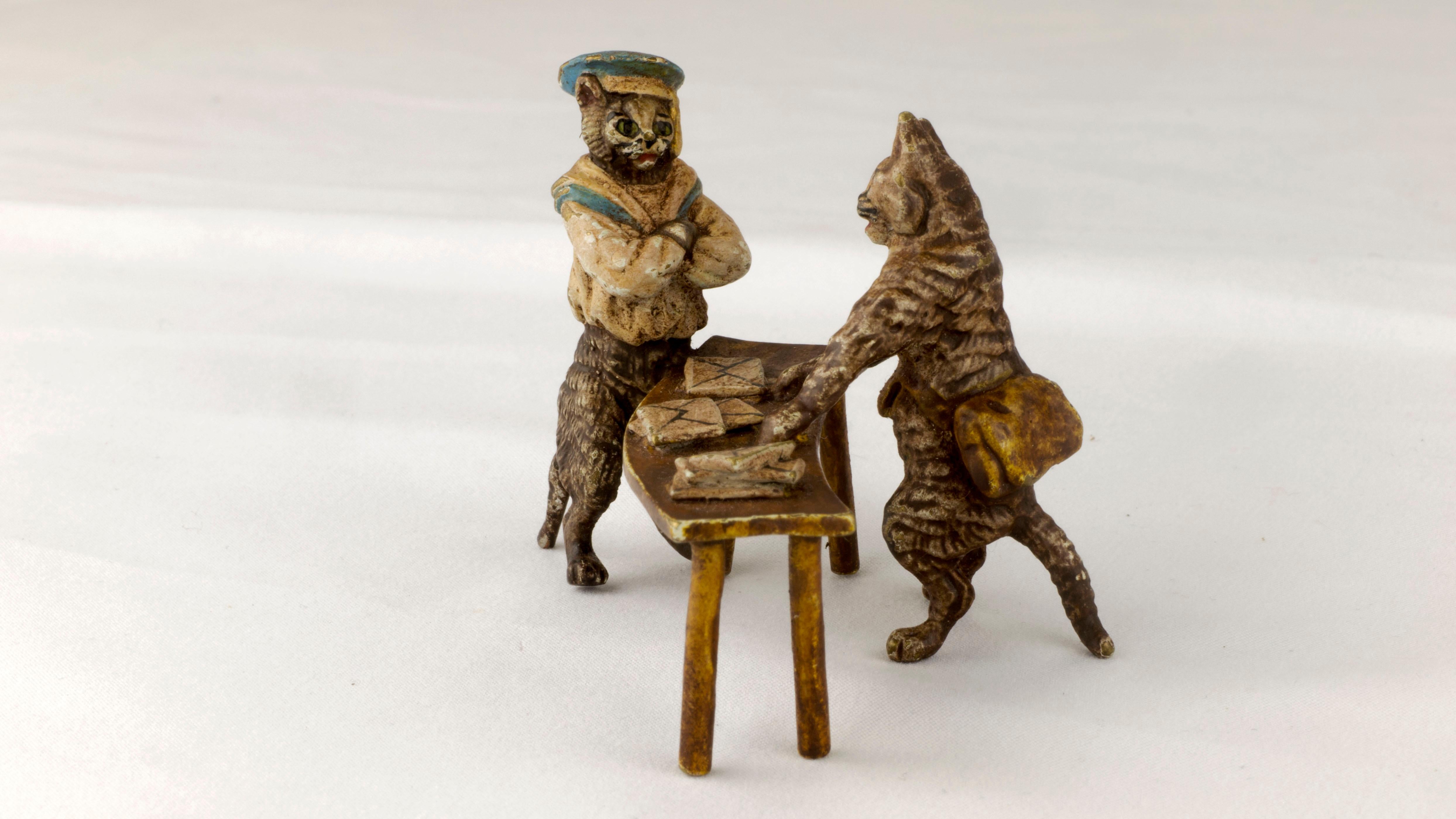 Early 20th Century Vienna Cold Painted Bronze by Franz Xaver Bergmann Postal Cat for Sailors, 1900s For Sale