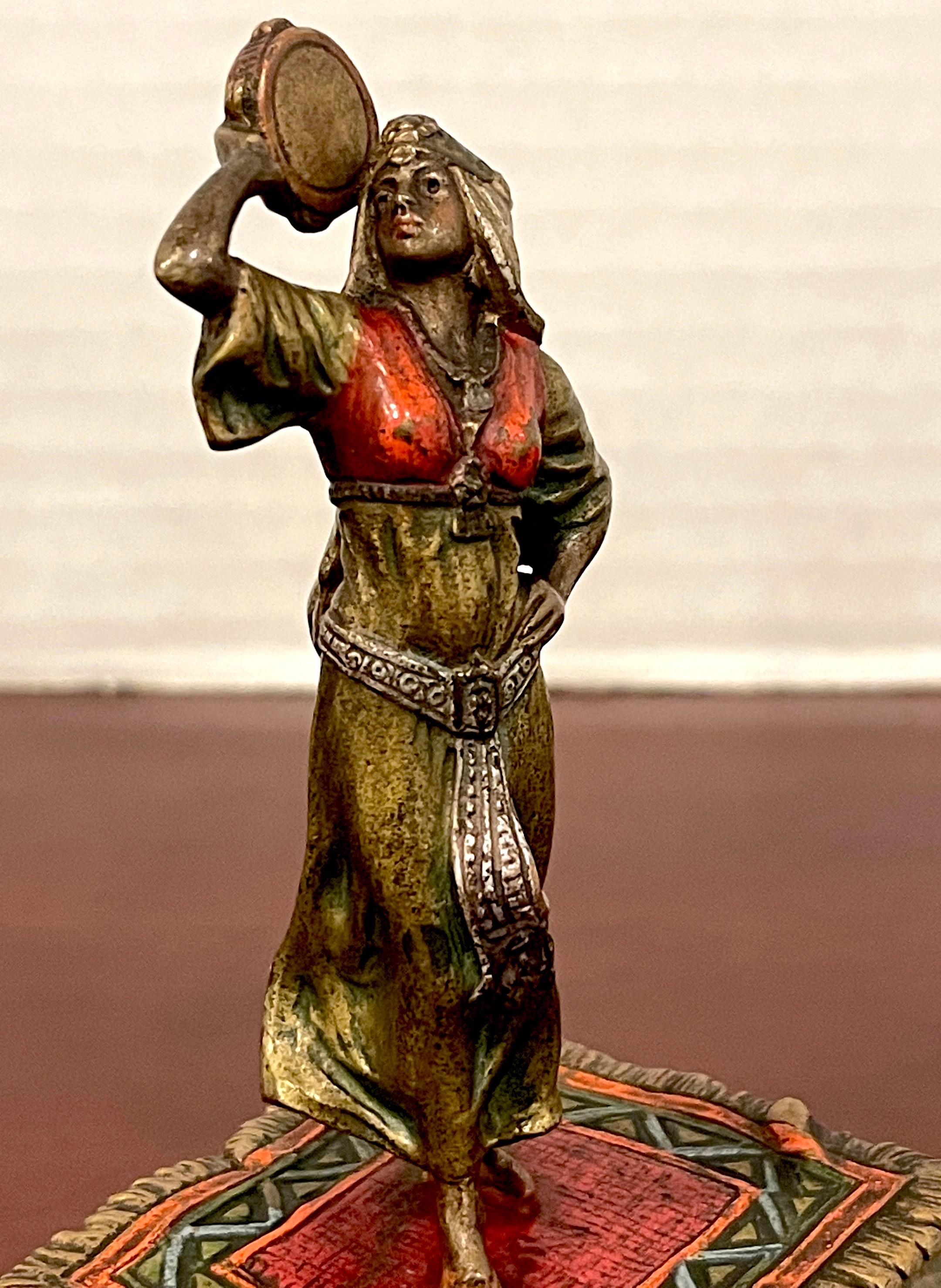 Wiener Kaltbemalte Bronze „Karmen“, Bergman zugeschrieben Bergman (Onyx) im Angebot