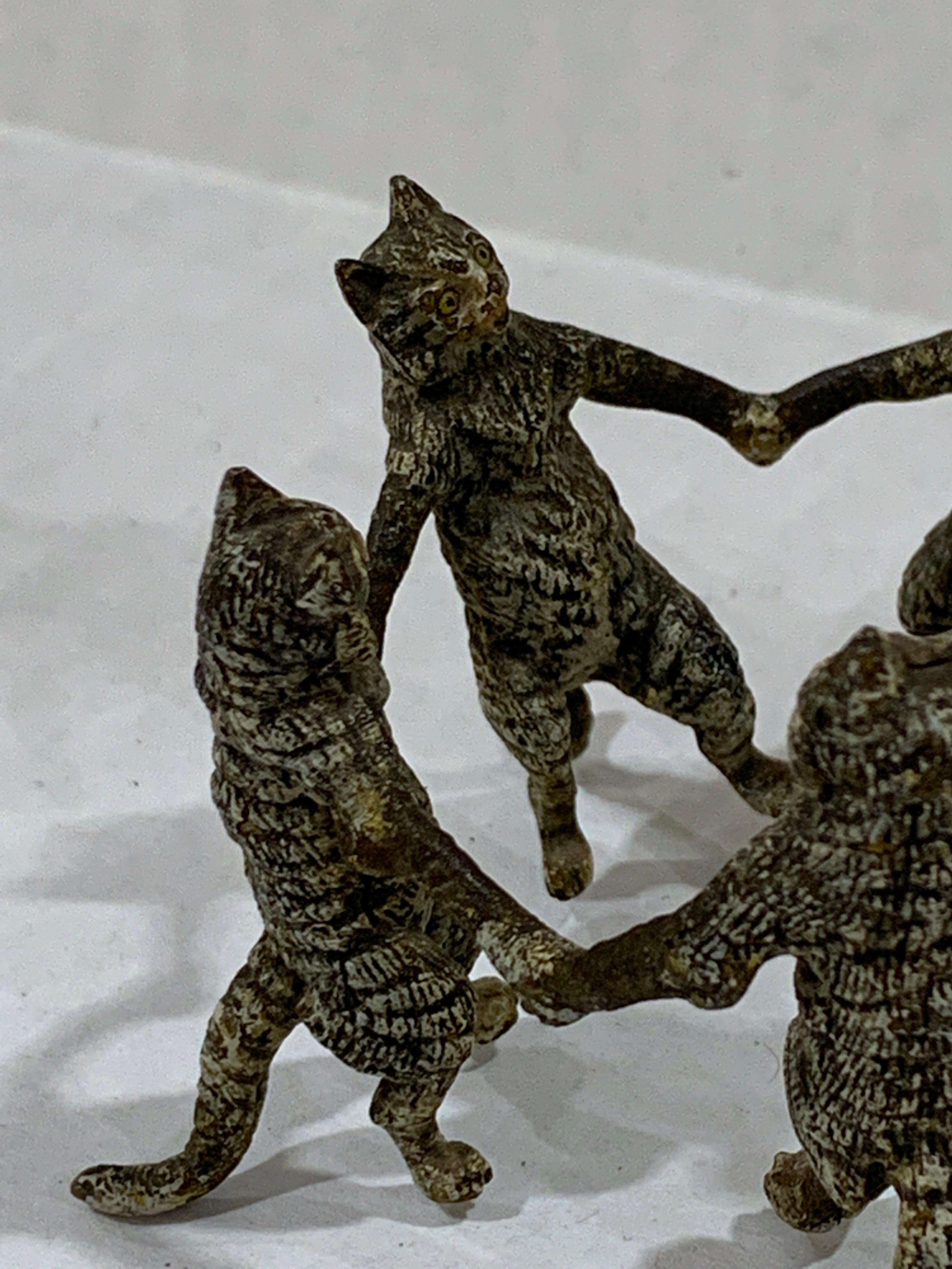 Vienna Cold Painted Bronze Dancing Cats, Attributed to Bergman In Good Condition In Atlanta, GA