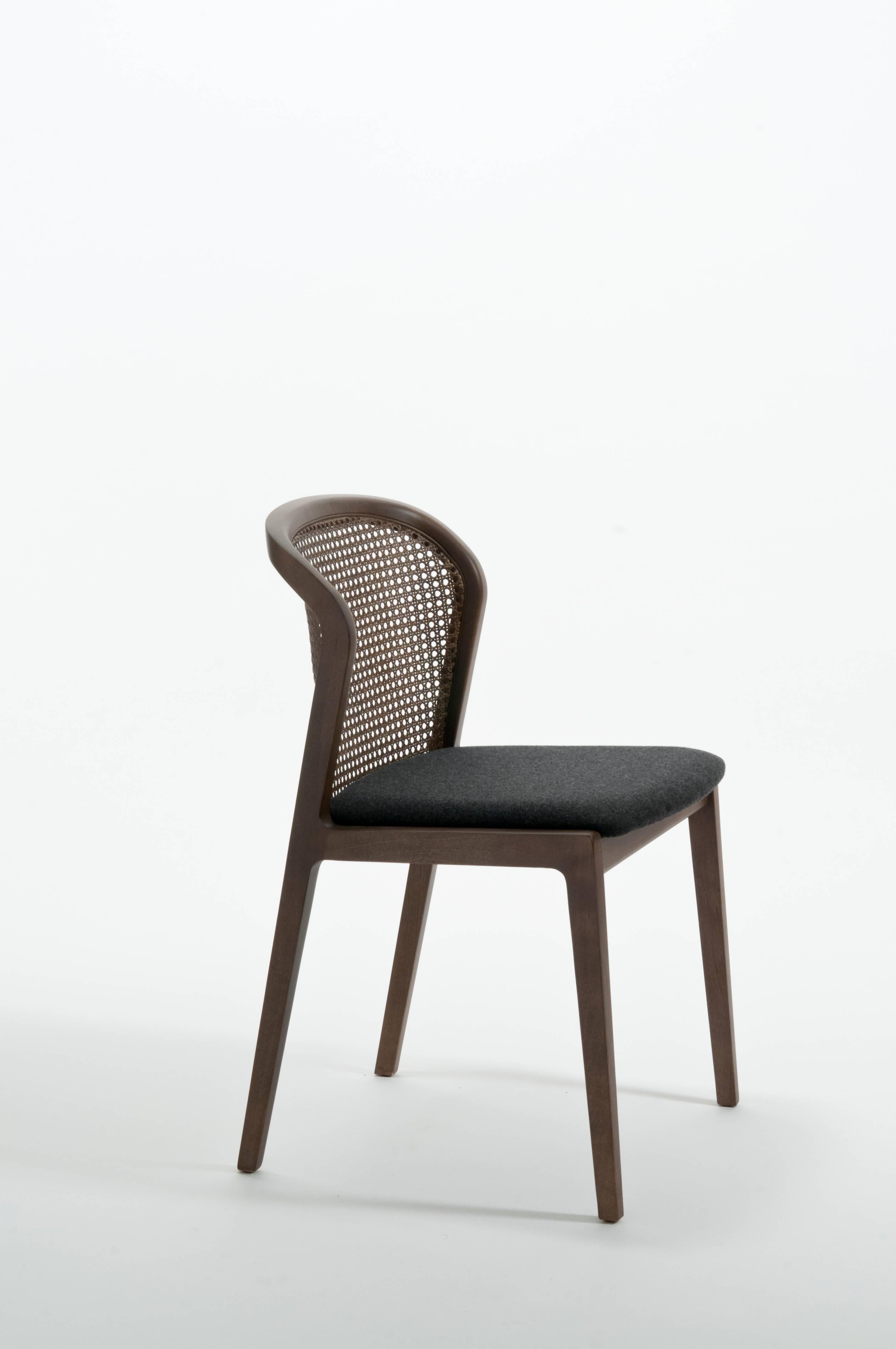 Machine-Made Vienna Chair Contemporary Design in Walnut and Straw, Blue Felt Upholstered Seat For Sale