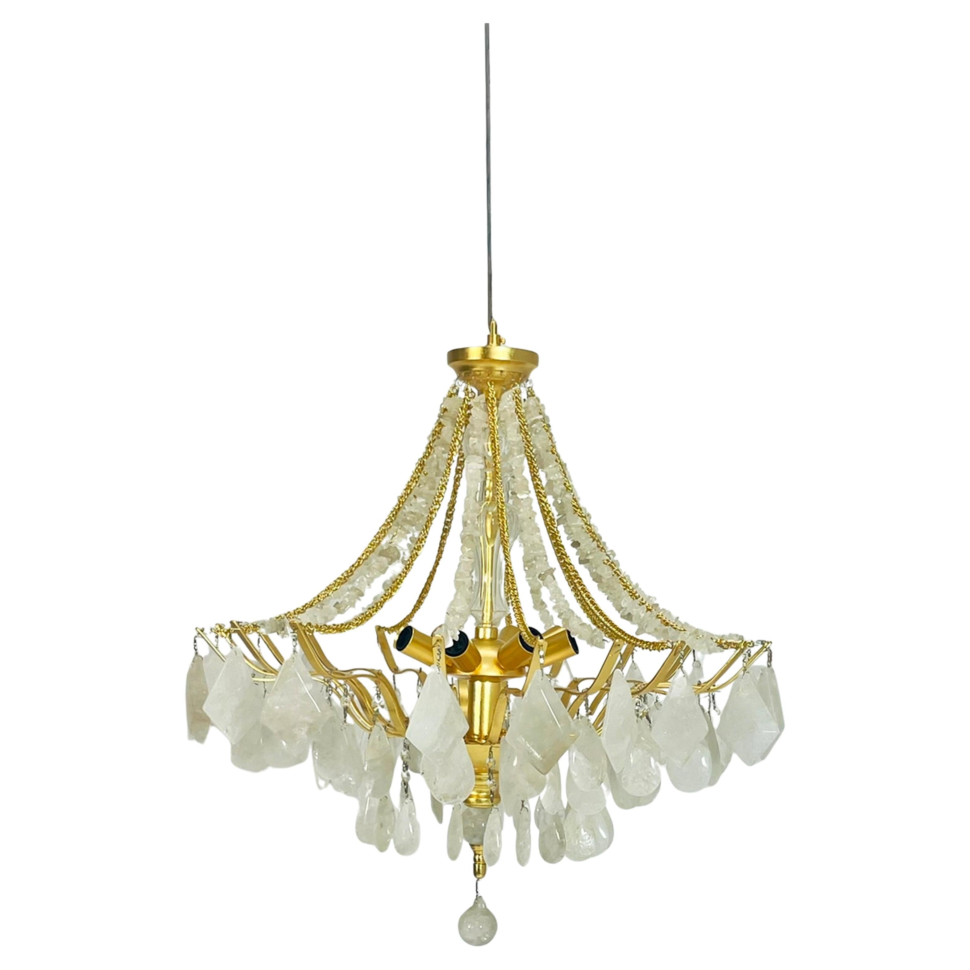 Lampadario "Vienna" in quarzo e foglie d
oro di House of Aurah, USA 21° C. in vendita