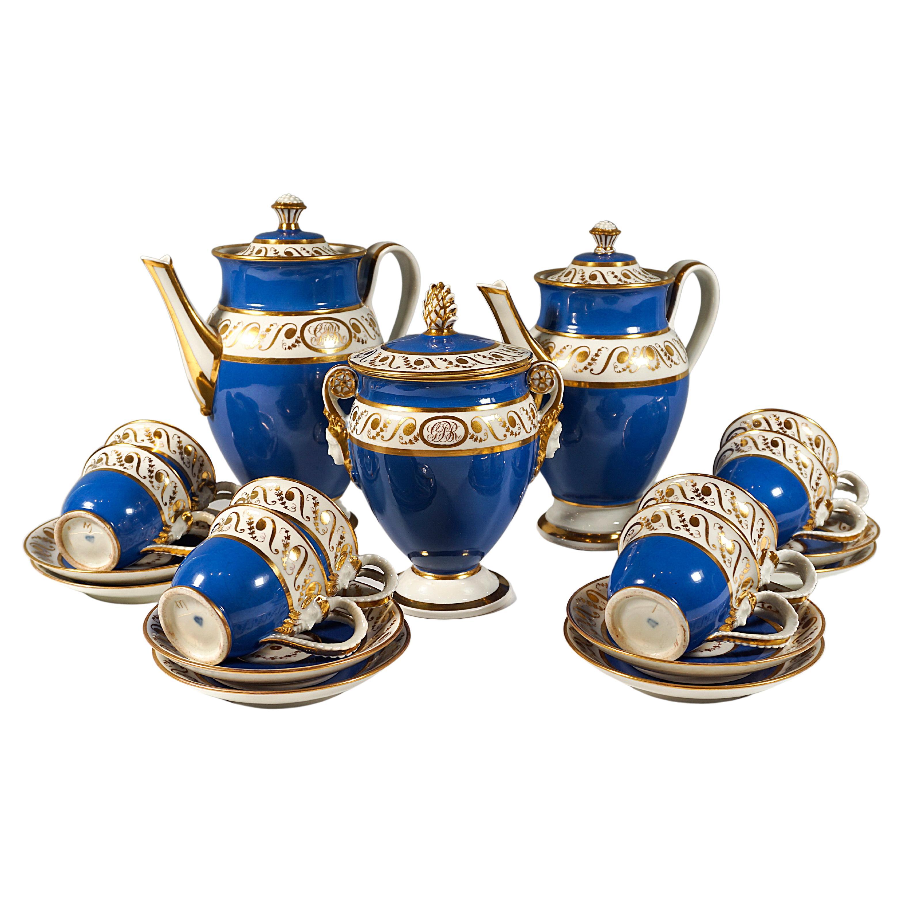 Wiener kaiserliches Porzellan-Couchtisch, 8 Personen, preußisch-blau und Gold, 1825