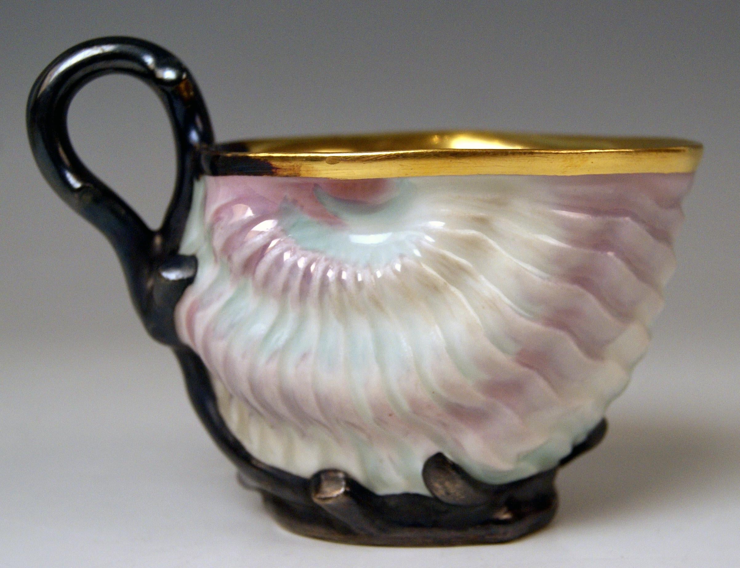 Vienna Imperial Porcelain Cup Saucer Shaped as Snail and Round Clam, 1826 2