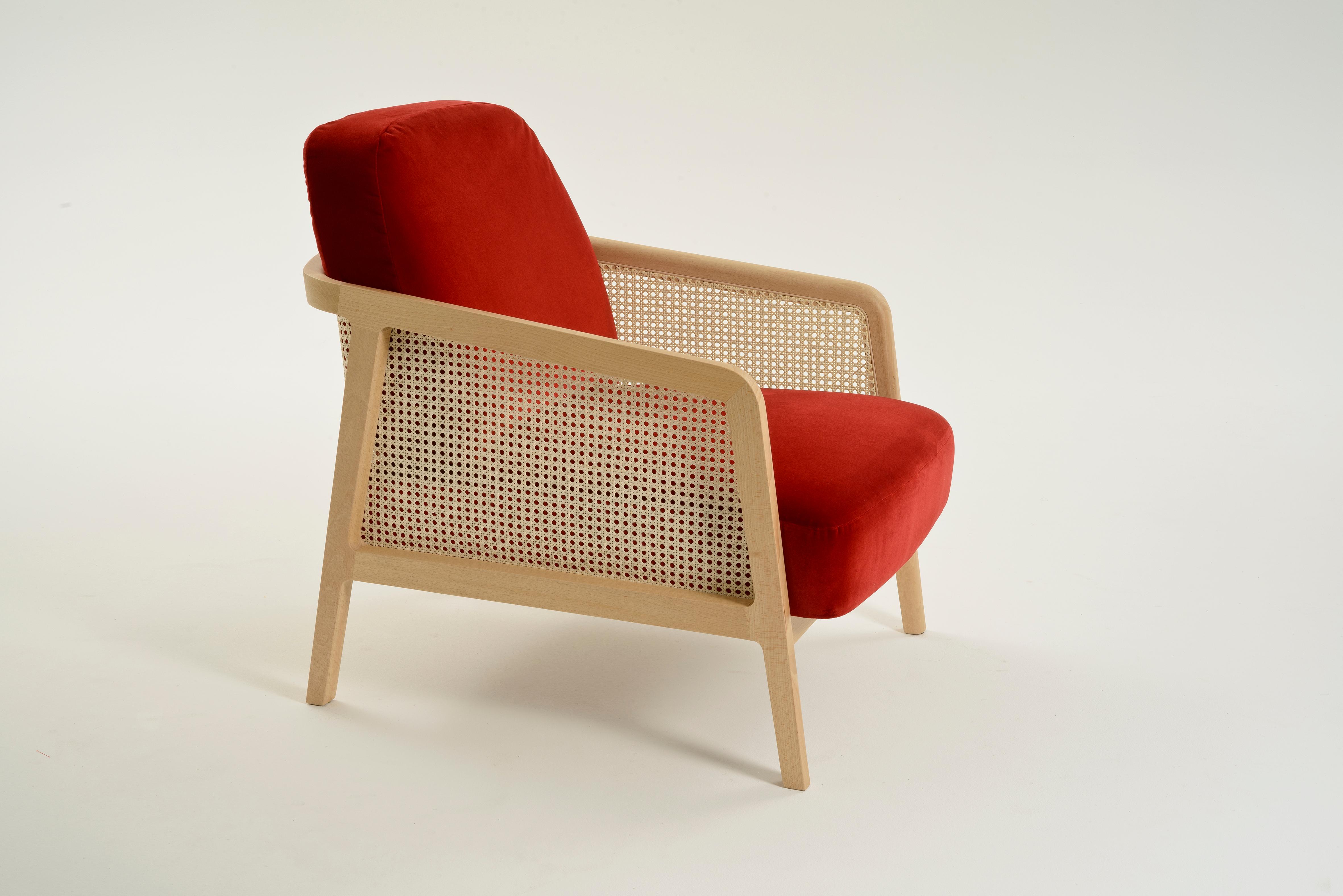 Vienna Lounge Sessel von Colé, Buchenholz, blaue Kissen Contemporary Design (Moderne) im Angebot