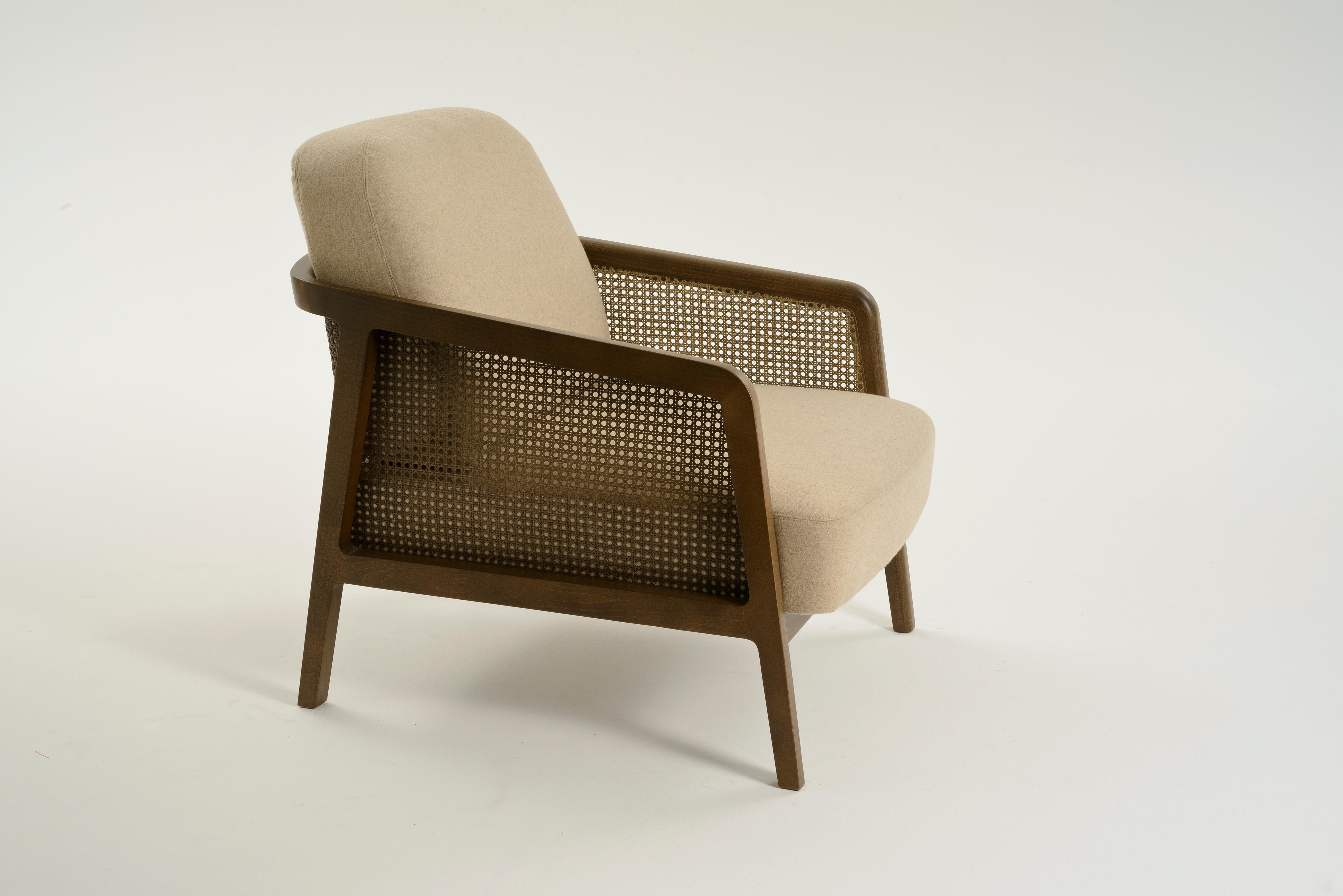 Fauteuil de salon Vienna par Col, bois de hêtre, coussins verts, design minimaliste en vente 8