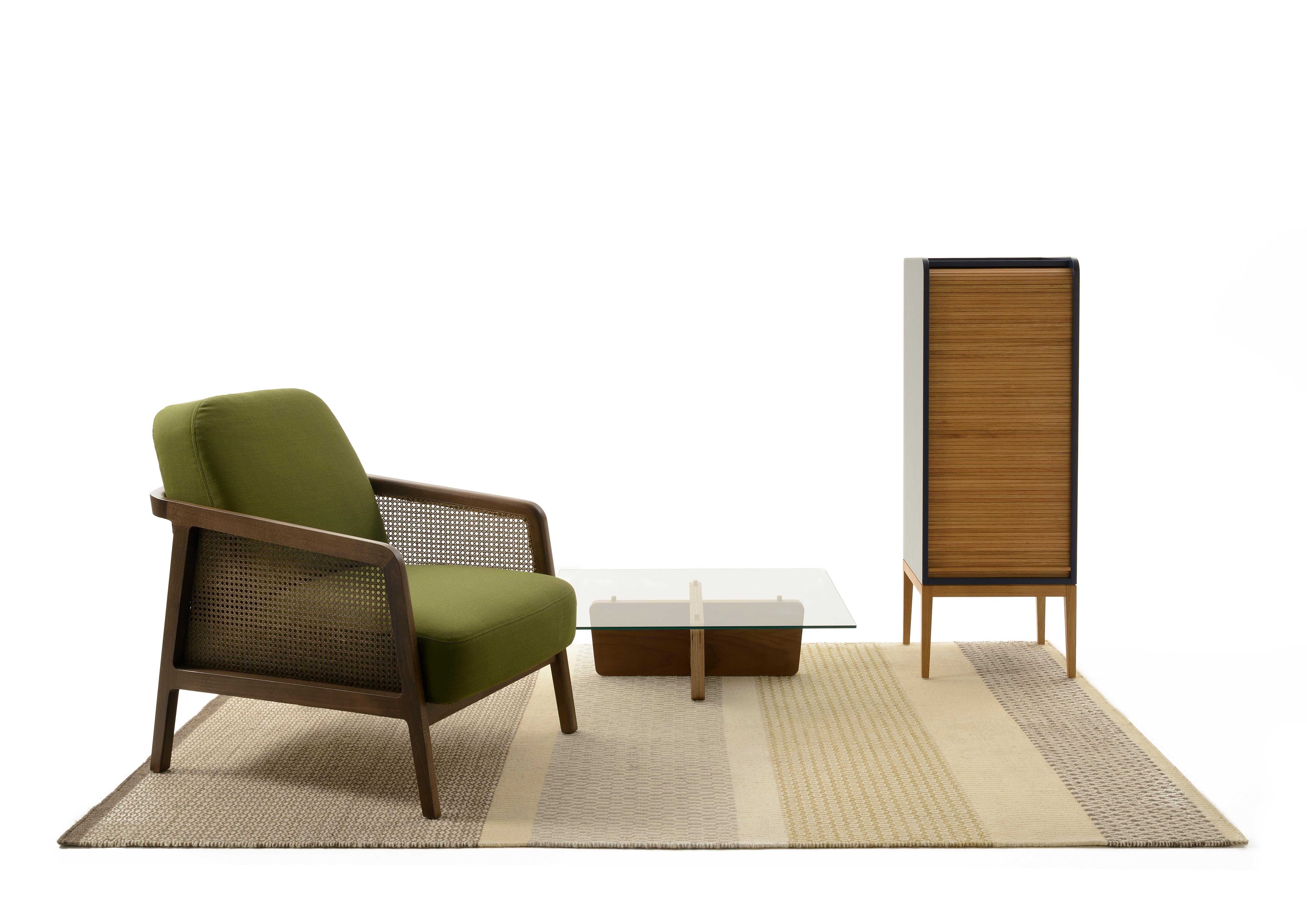 Fauteuil de salon Vienna par Col, bois de hêtre, coussins verts, design minimaliste en vente 3