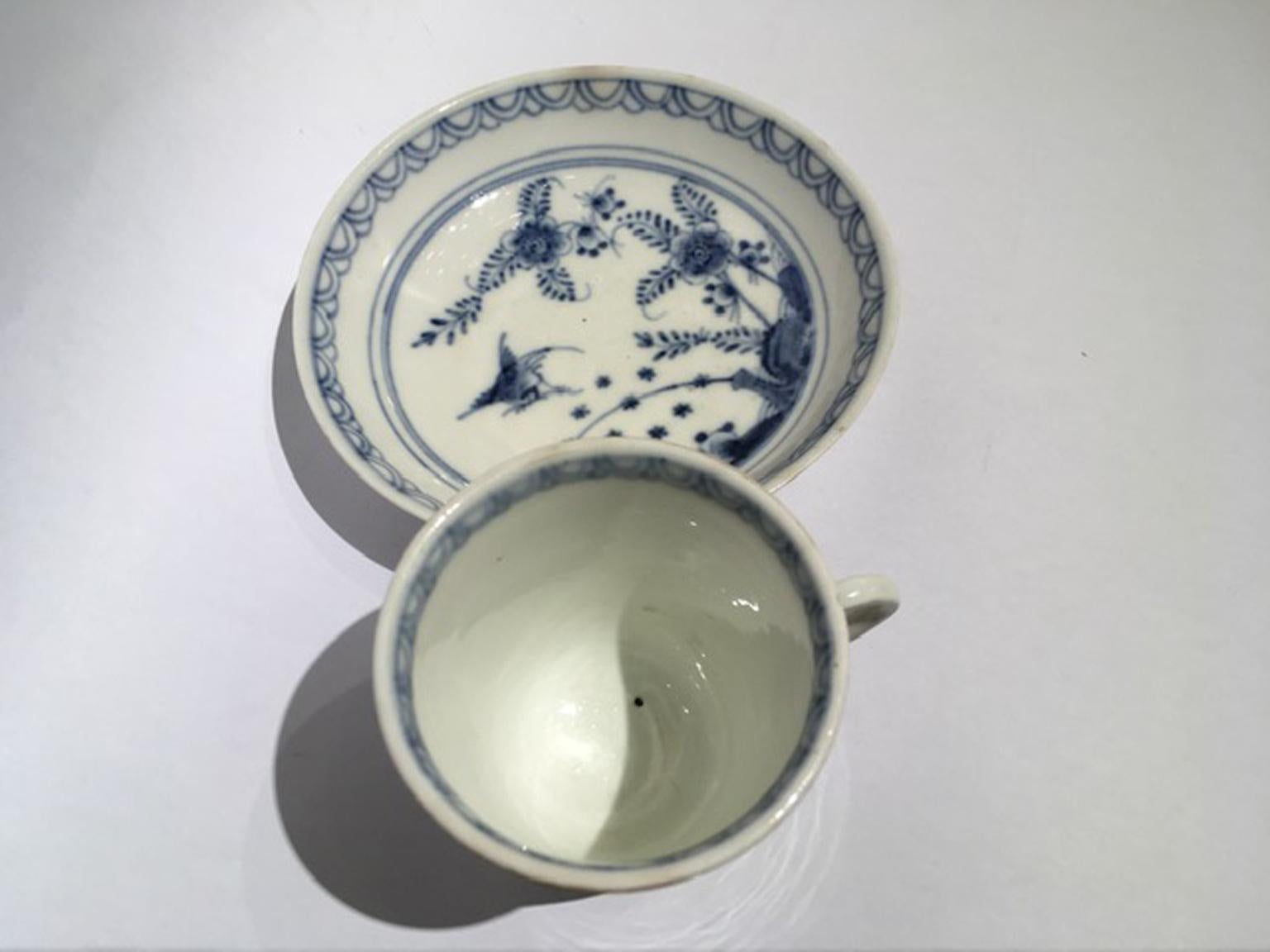 Vienna Mid-19th Century Porcelain Cup with Dish White and Blue For Sale 5