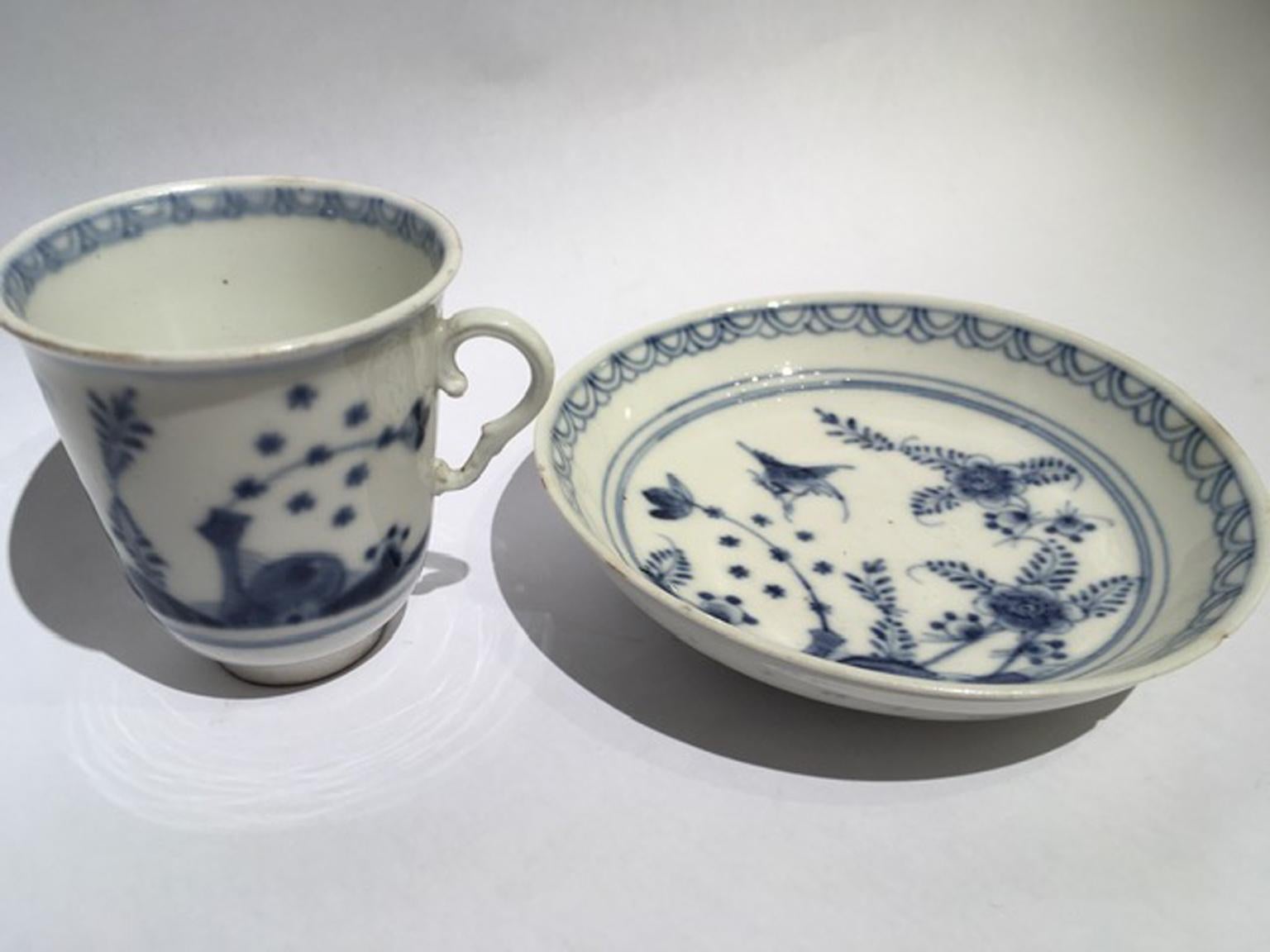 Vienna Mid-19th Century Porcelain Cup with Dish White and Blue In Good Condition For Sale In Brescia, IT