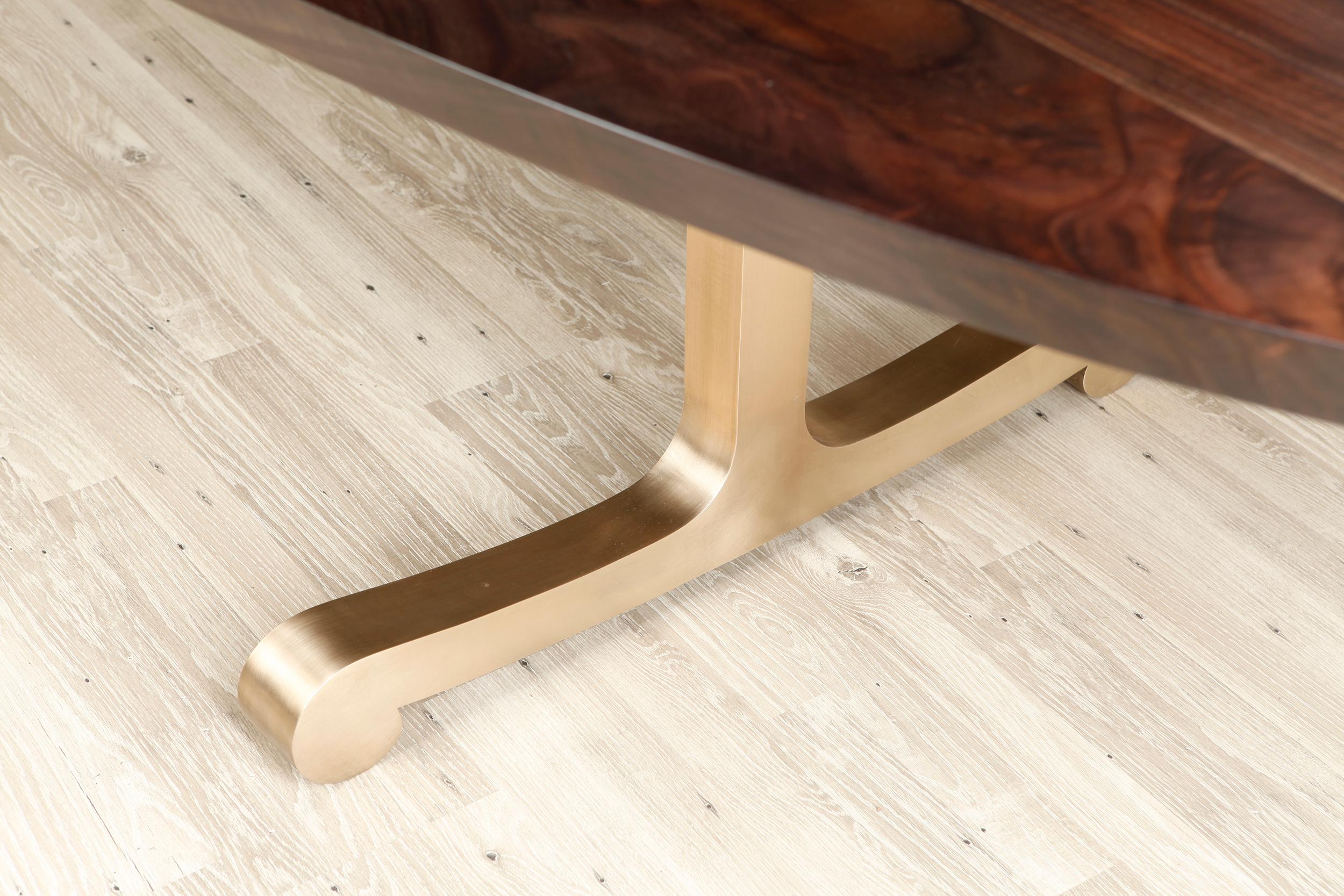 Tavolo da pranzo ovale 