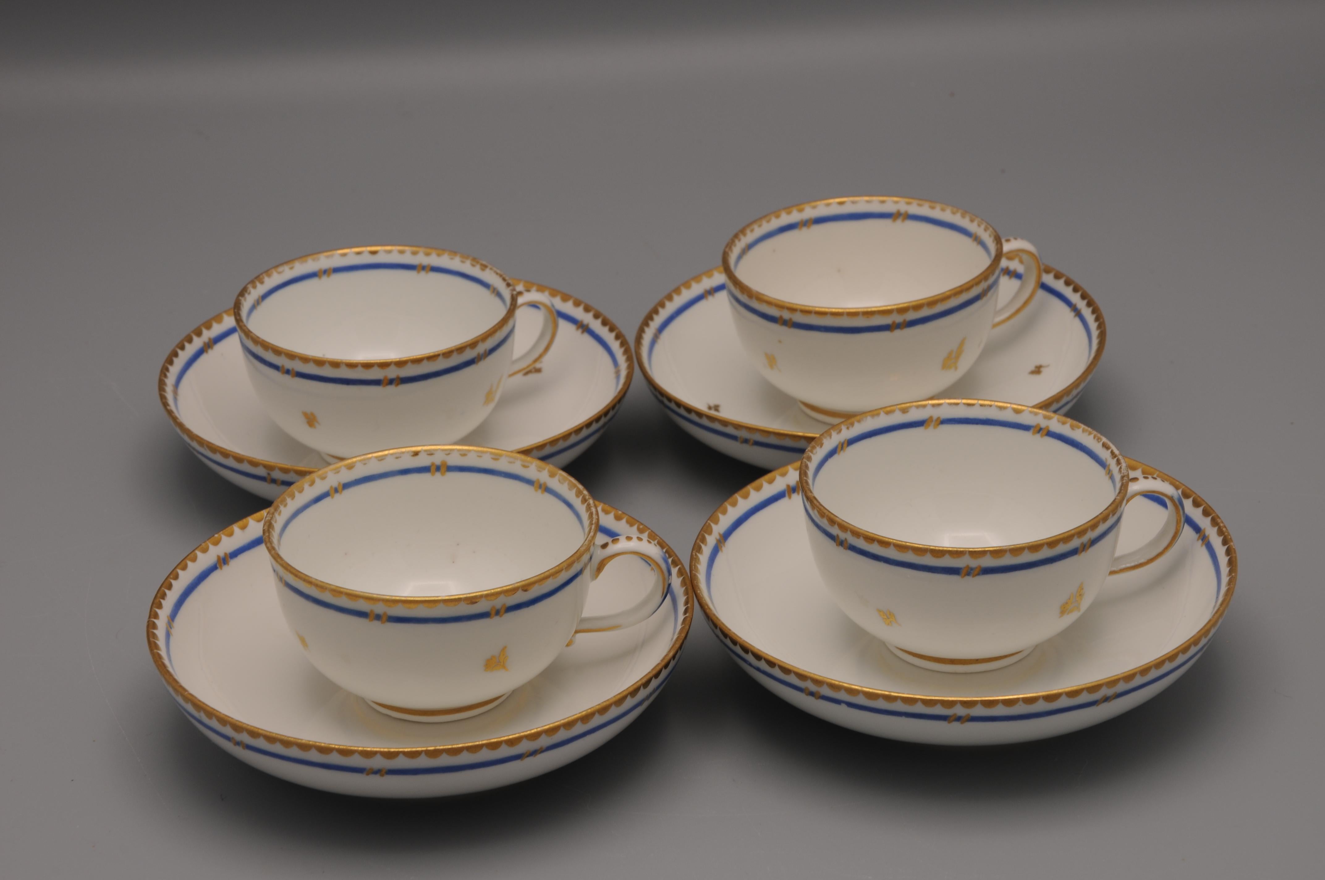 Vienna porcelain - 4 cups and saucers, 1781 For Sale 4